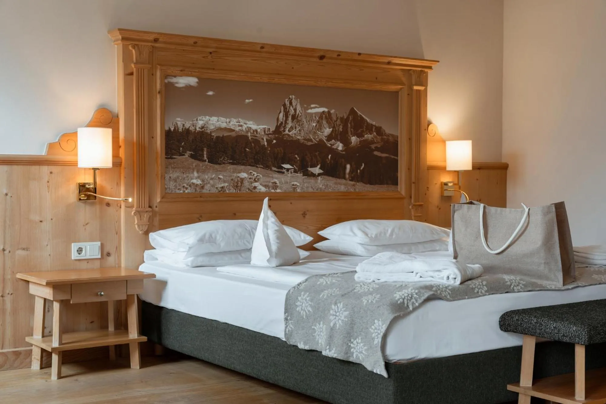 Bed in Alpin & Vital Hotel La Perla