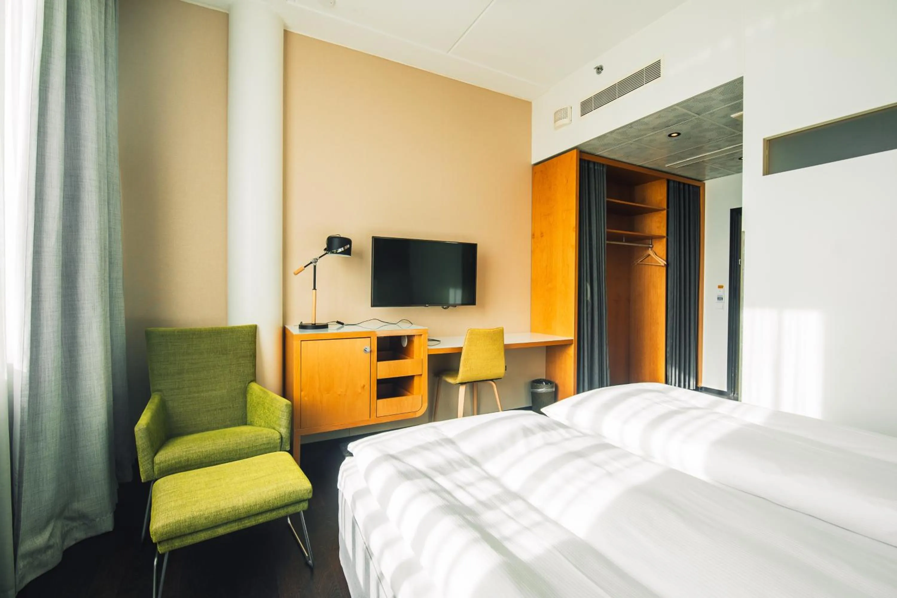 Bed in Comfort Hotel Sello