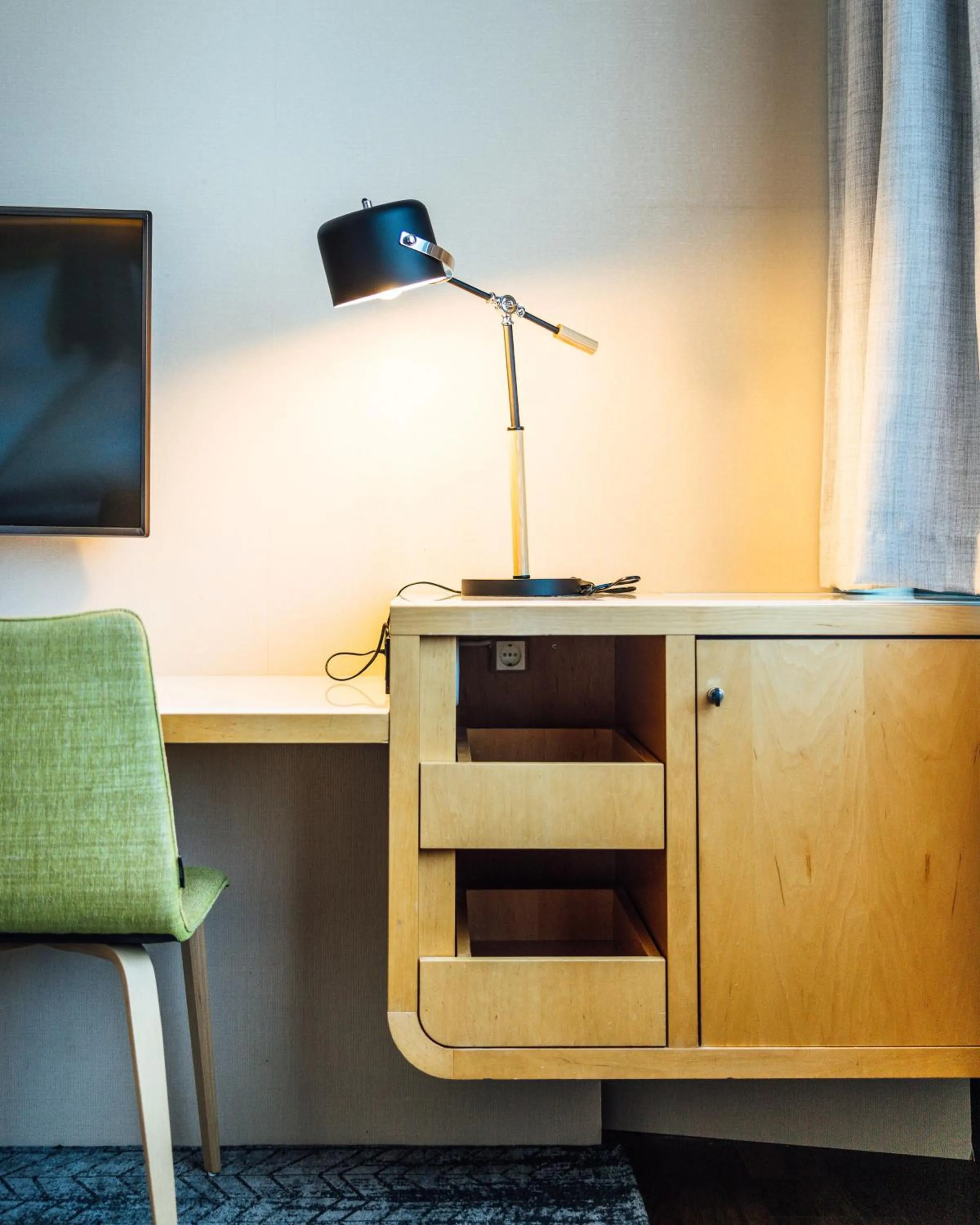 TV and multimedia in Comfort Hotel Sello