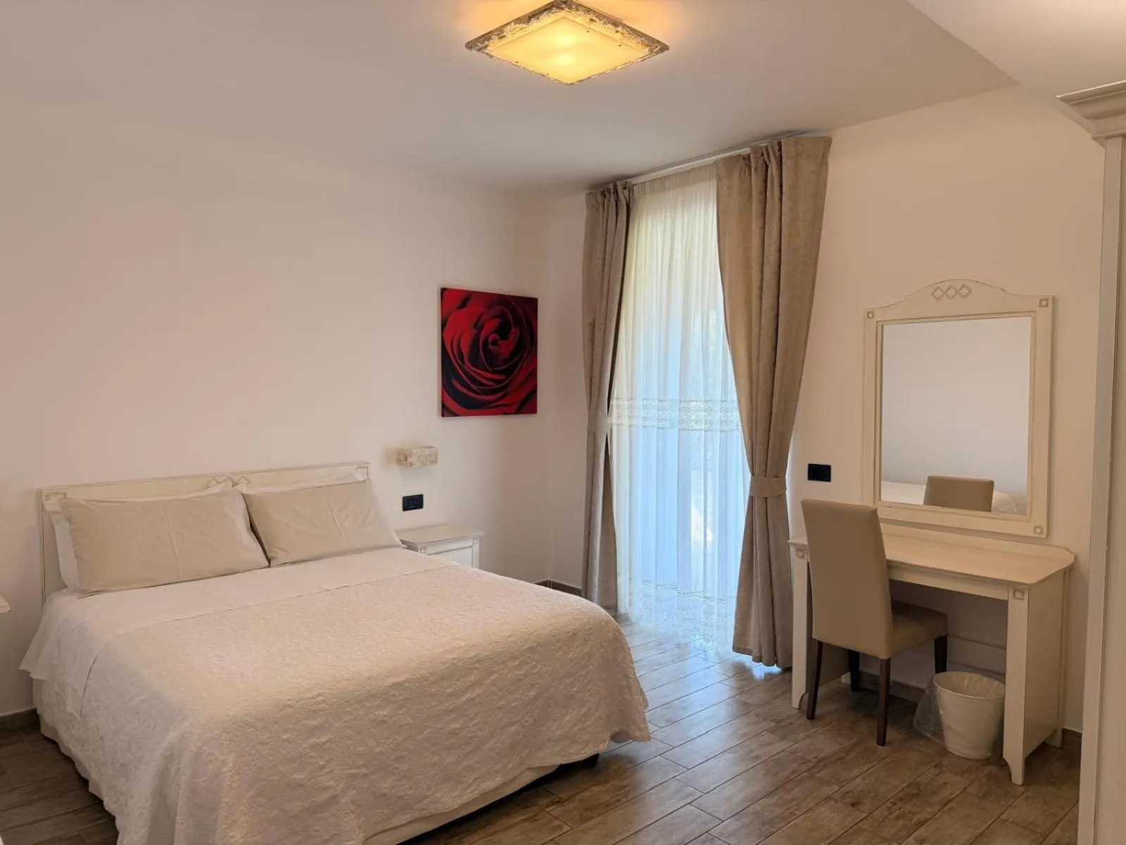 Bed in Lemon Factor Sorrento