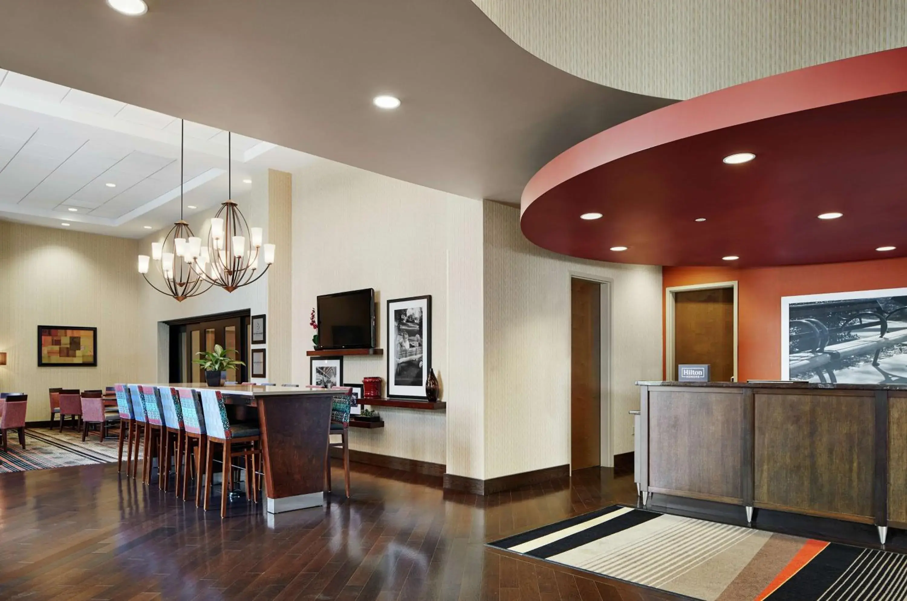 Lobby or reception in Hampton Inn & Suites Mt. Prospect Lobby or reception in Hampton Inn & Suites Mt. Prospect