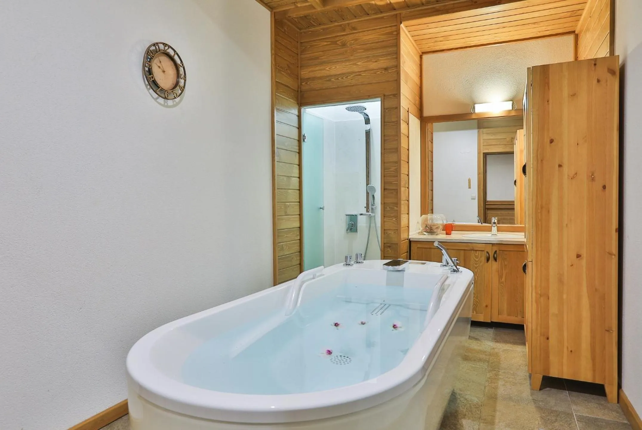 Hot Tub in Pirin Golf & Country Club Apartment Complex