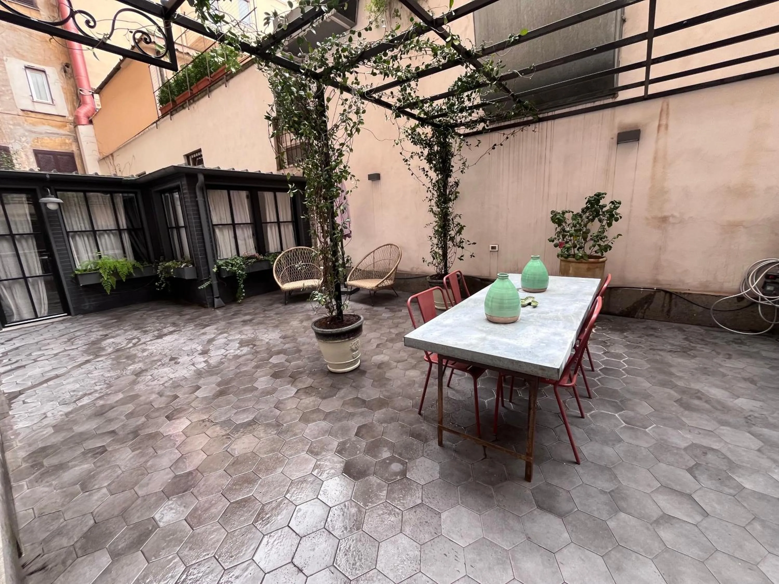 DeCharme apartment with terrace in Monti