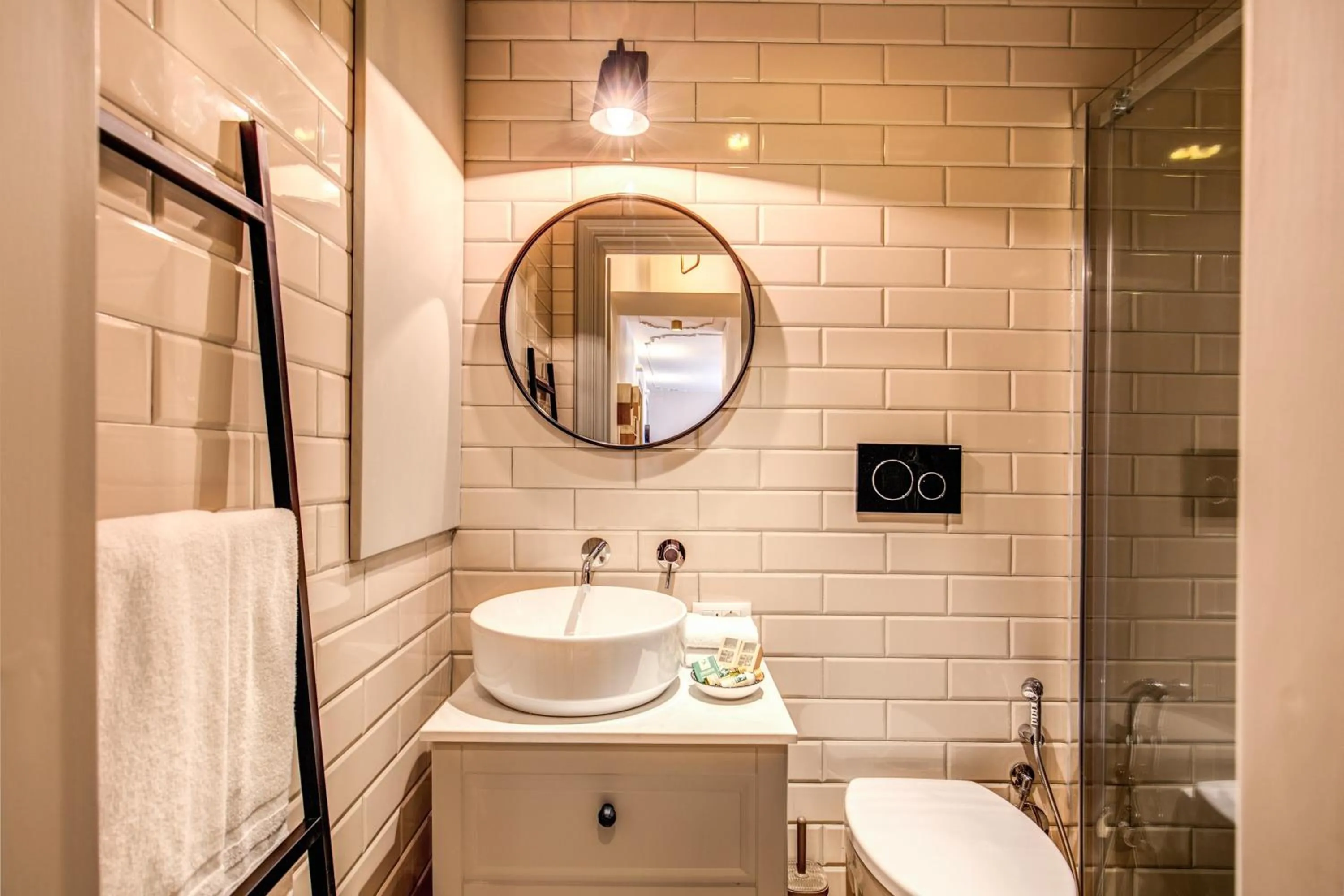 DeCharme apartment with terrace in Monti