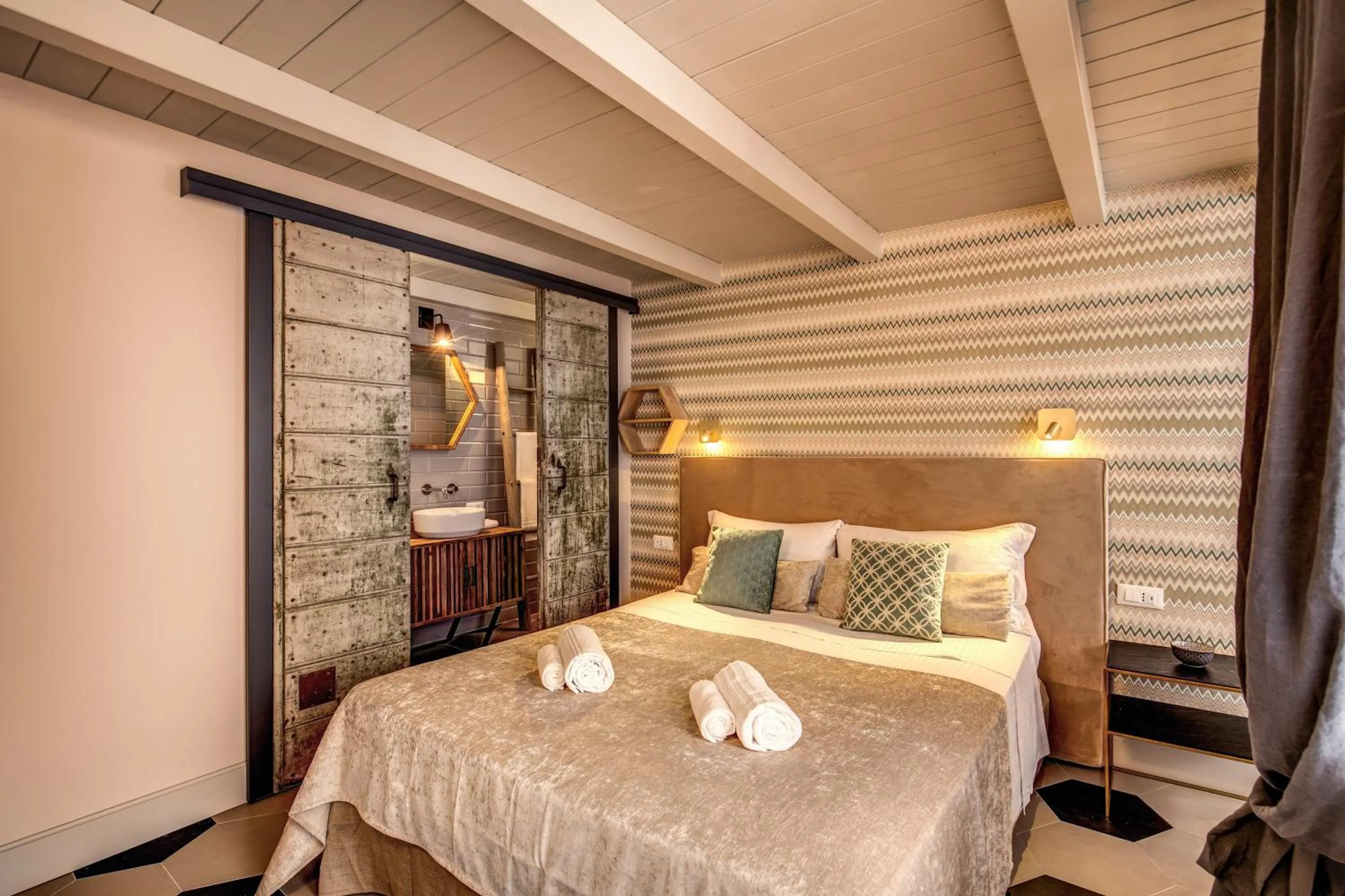 Bathroom, Bed in DeCharme apartment with terrace in Monti