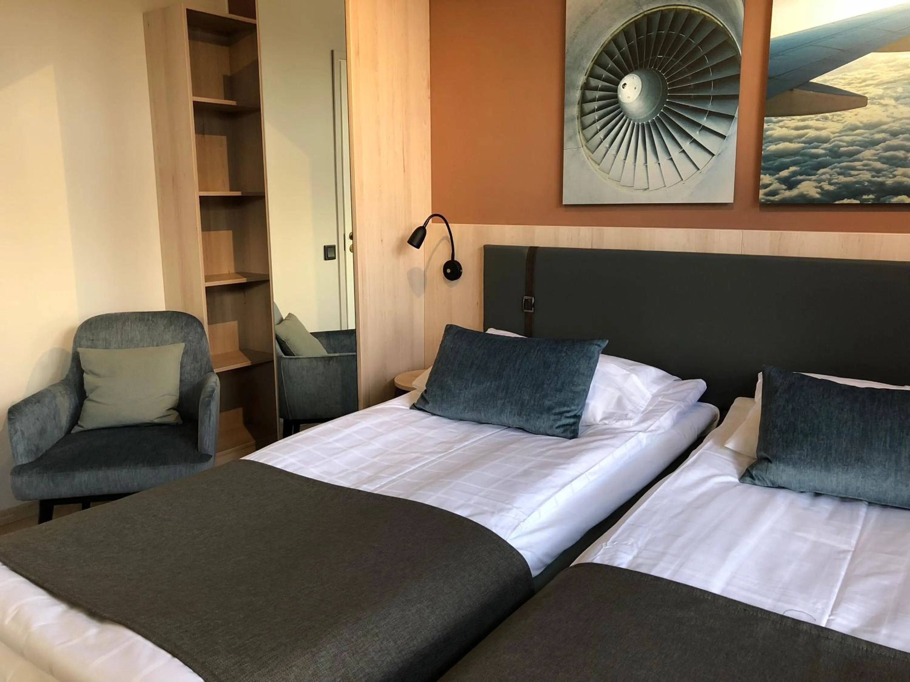 Bed in Pilot Airport Hotel