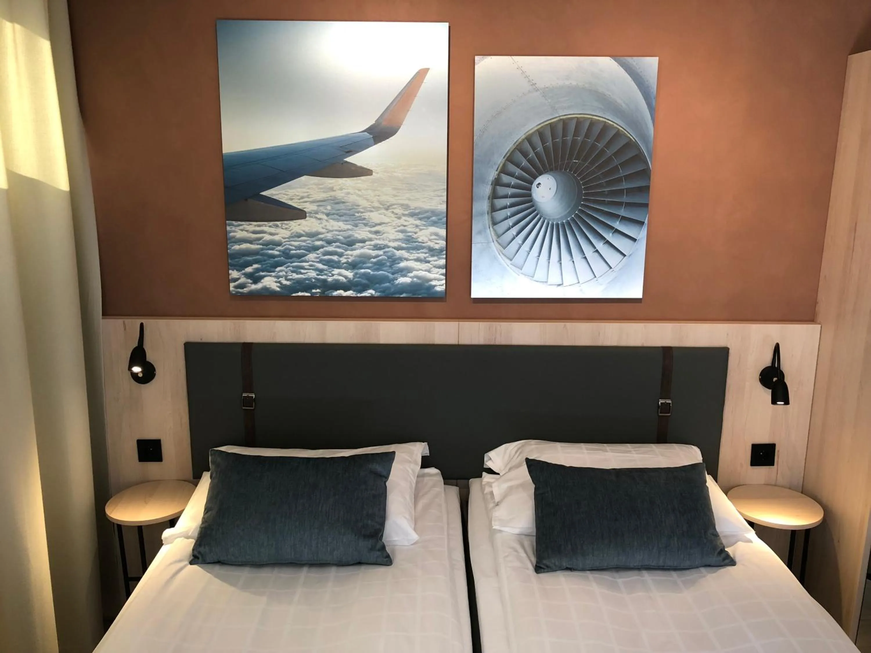 Bed in Pilot Airport Hotel