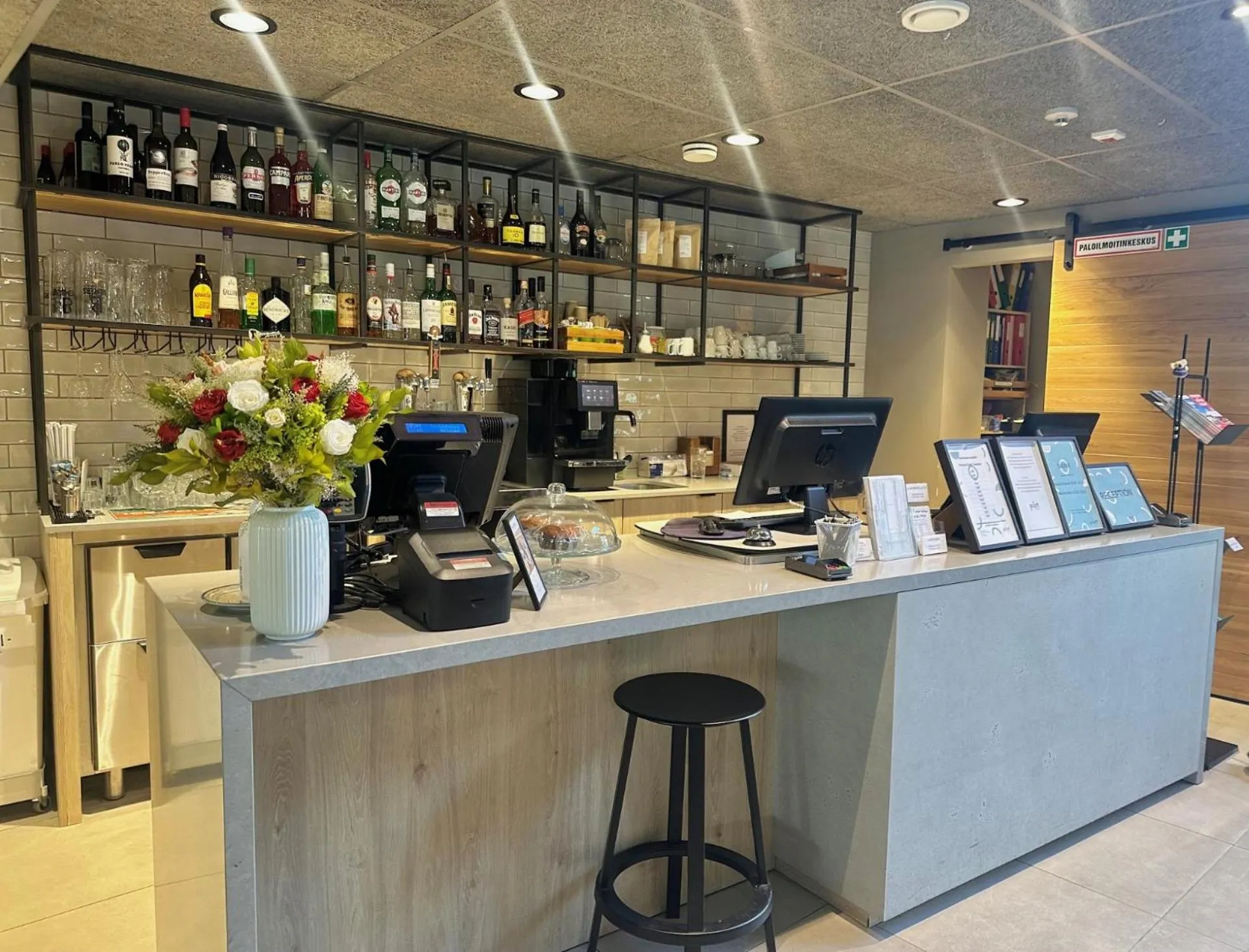 Lobby or reception in Pilot Airport Hotel