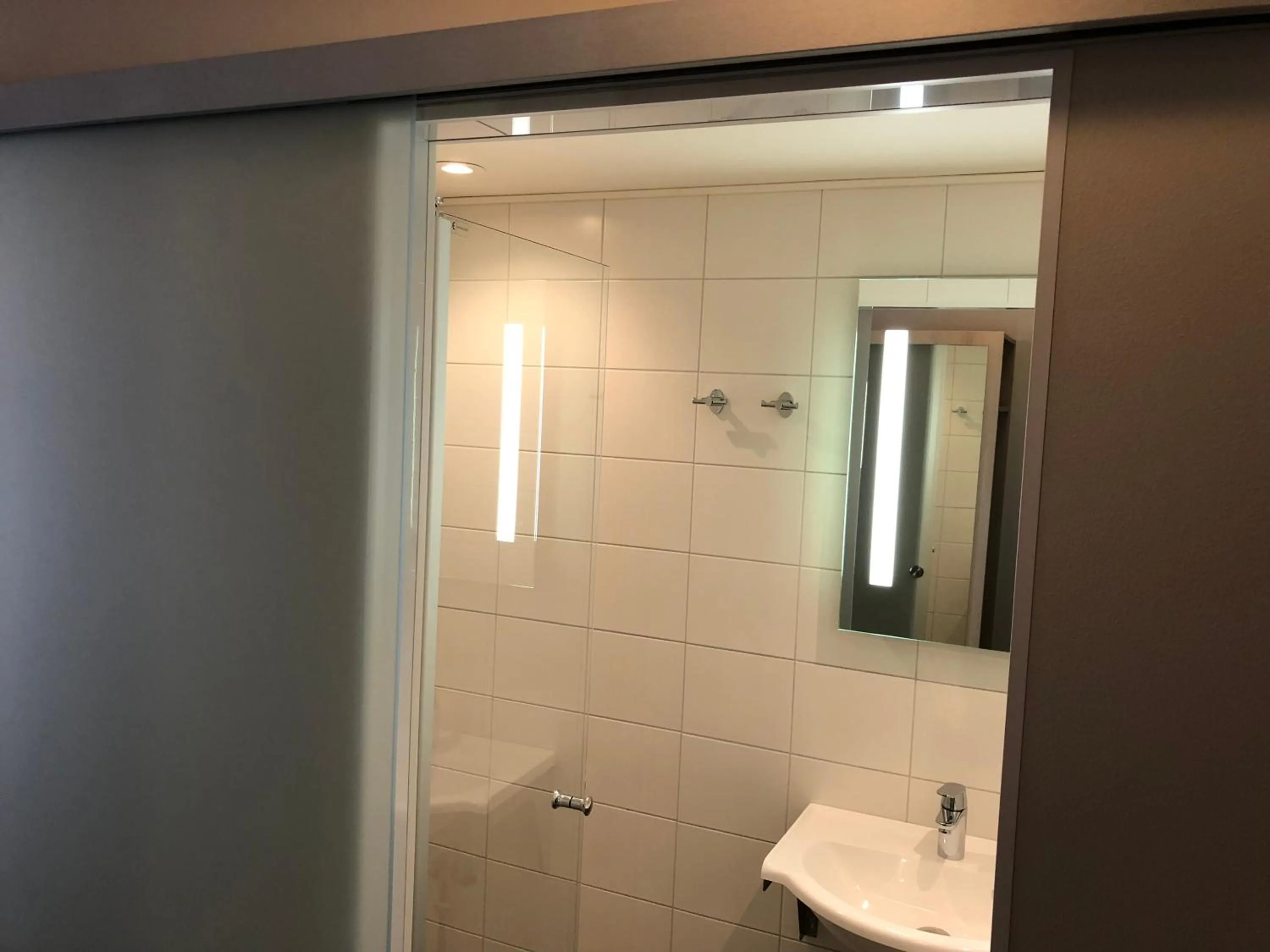 Bathroom in Pilot Airport Hotel