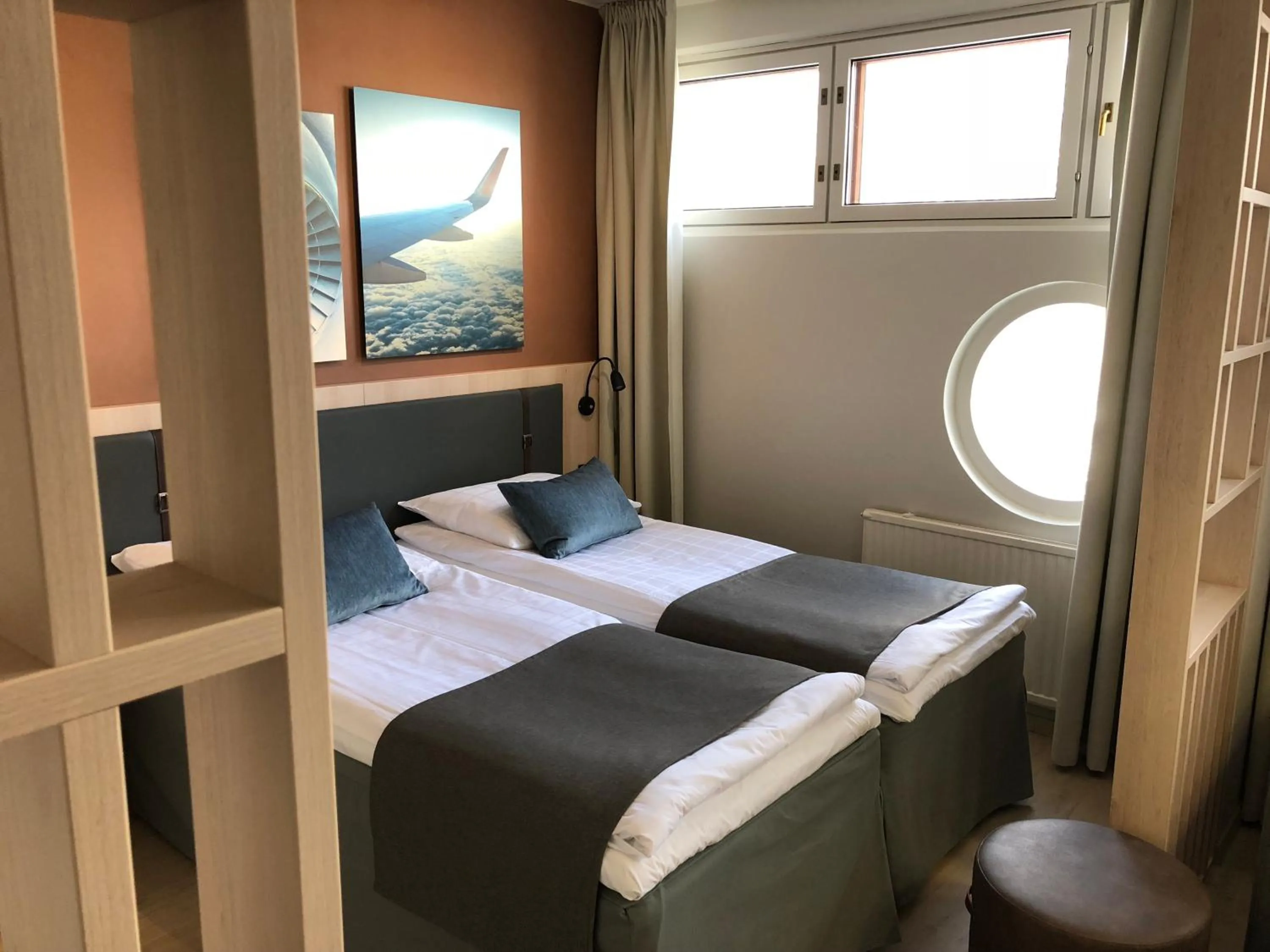 Bed in Pilot Airport Hotel