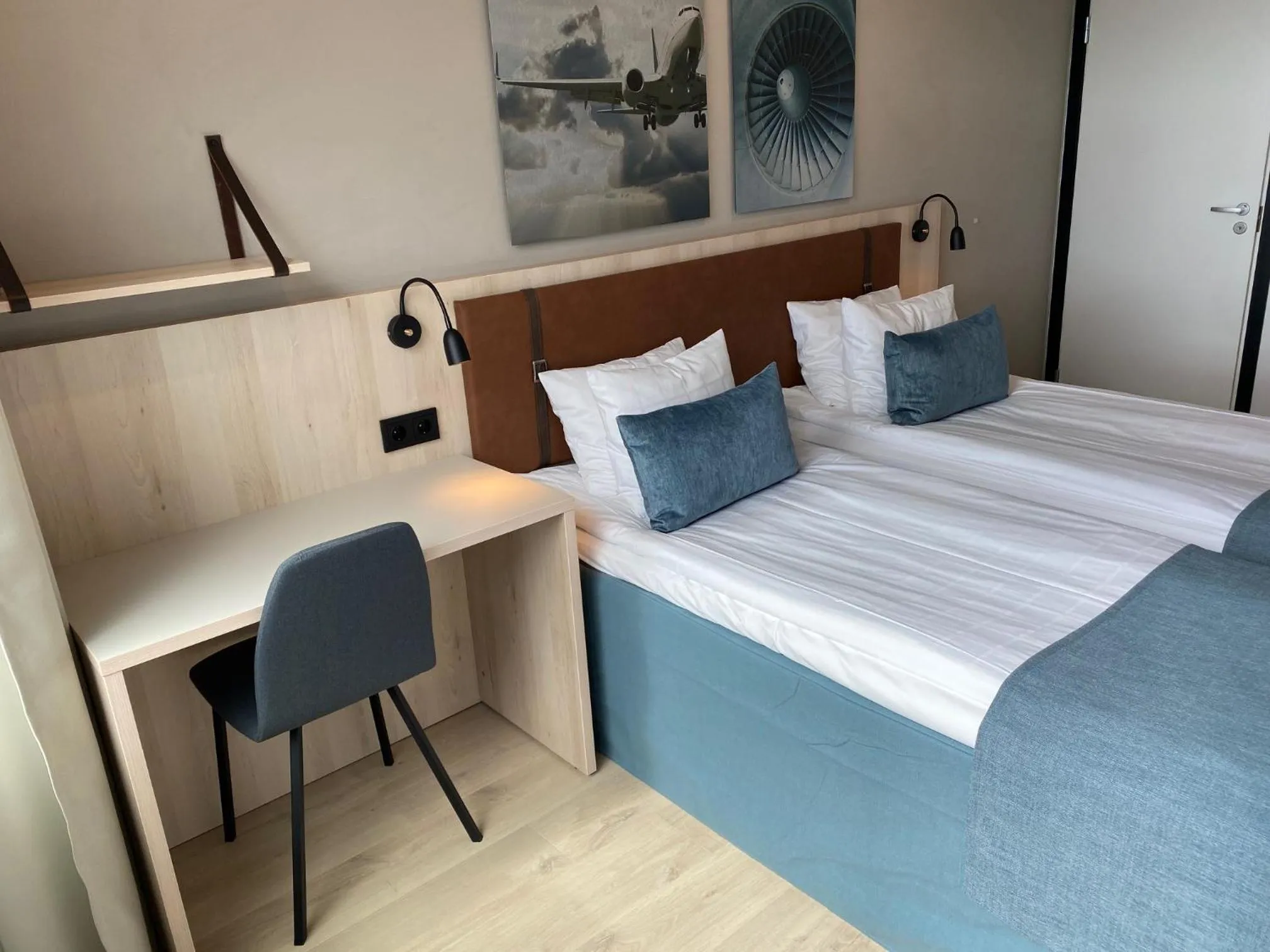 Bedroom, Bed in Pilot Airport Hotel