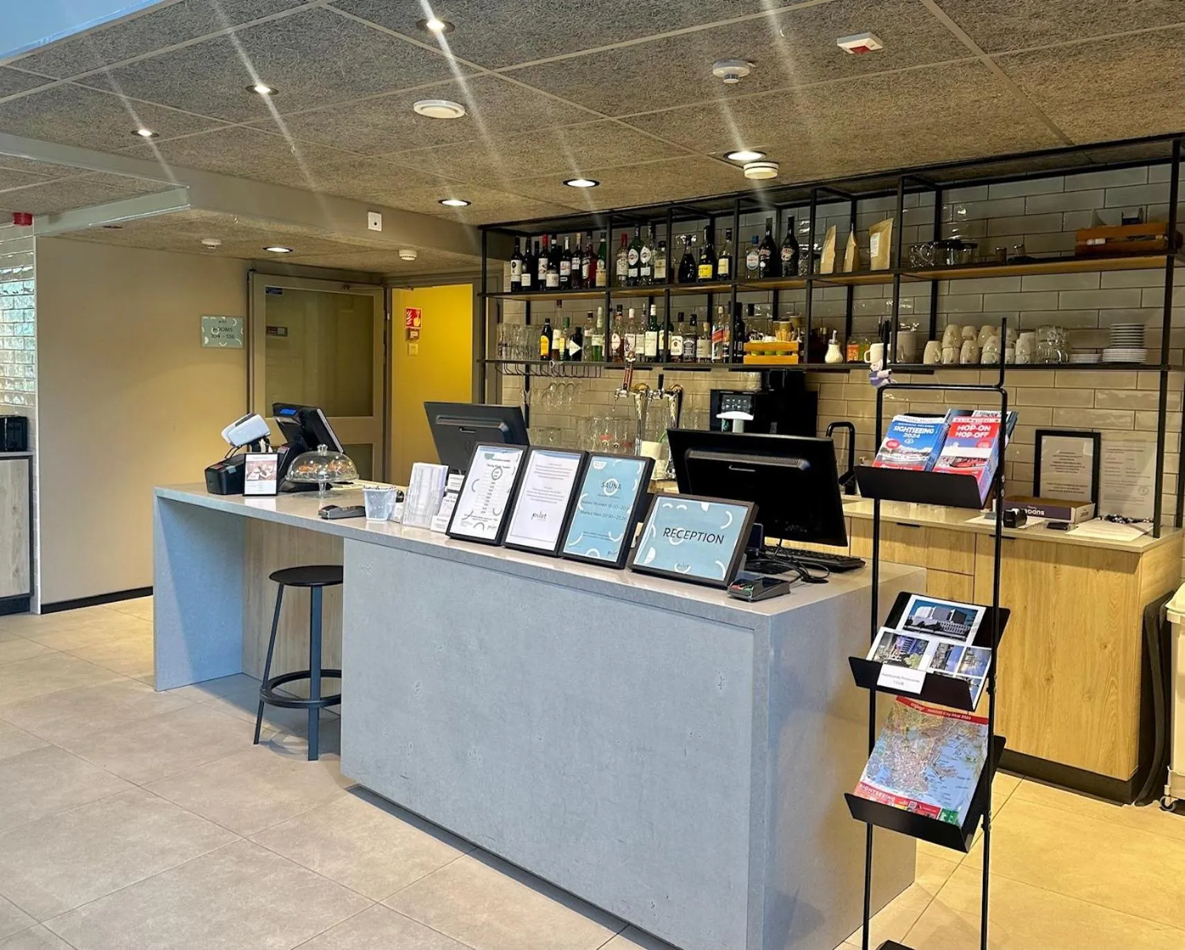 Lobby or reception in Pilot Airport Hotel