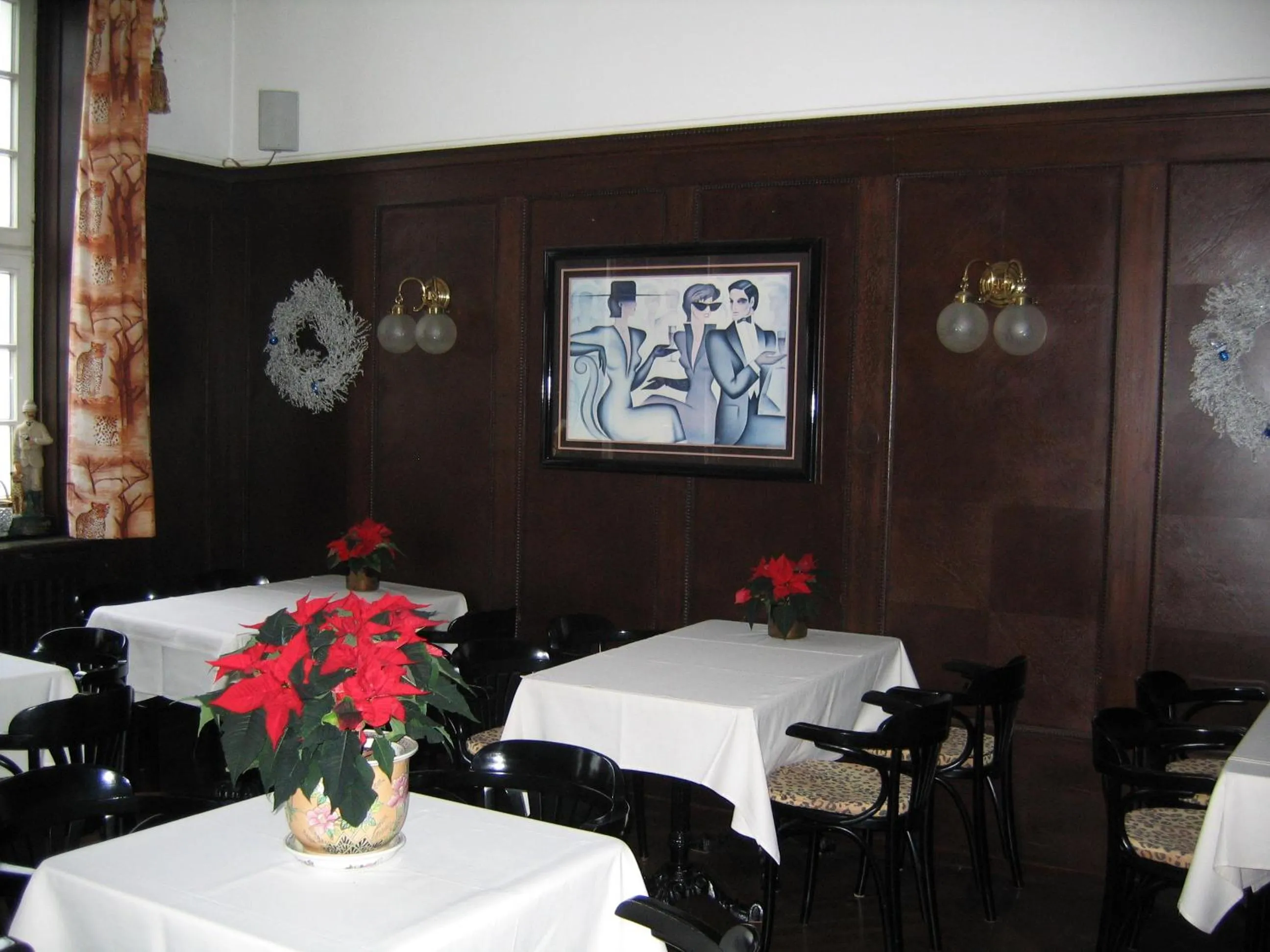 Restaurant/places to eat in Hotel Park Villa