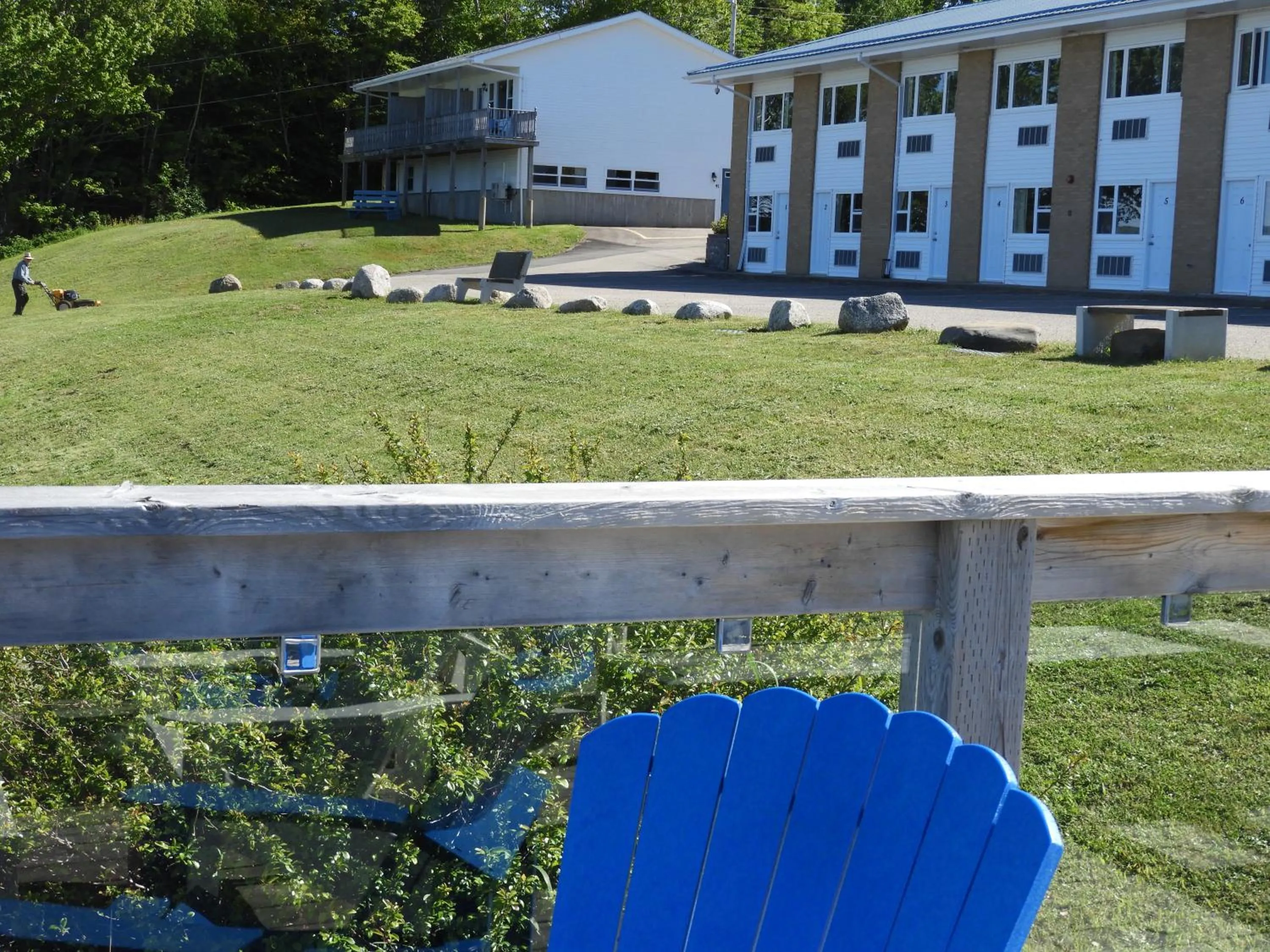 Garden in Admiral Digby Inn Restaurant and Cottages