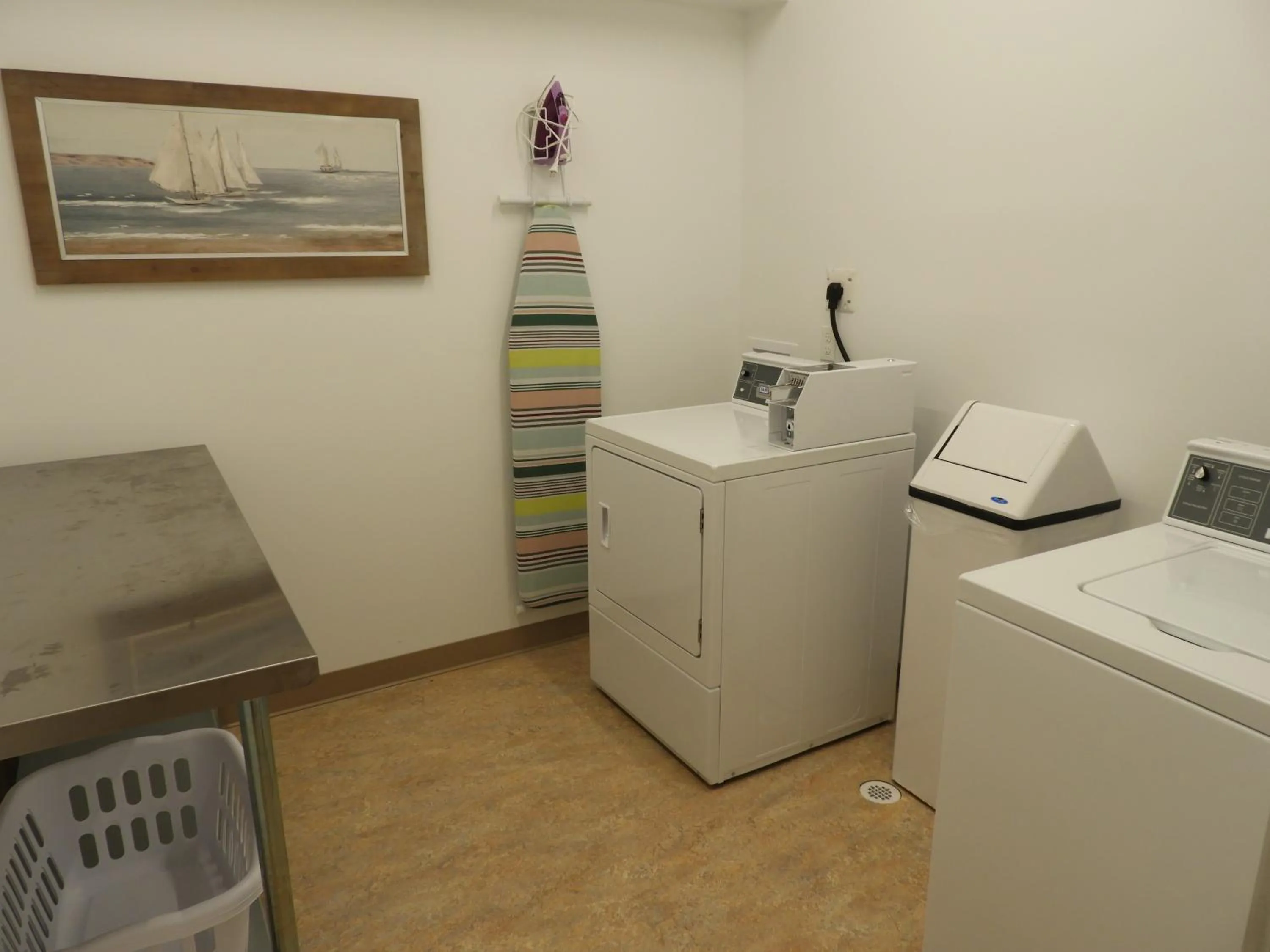 laundry in Admiral Digby Inn Restaurant and Cottages