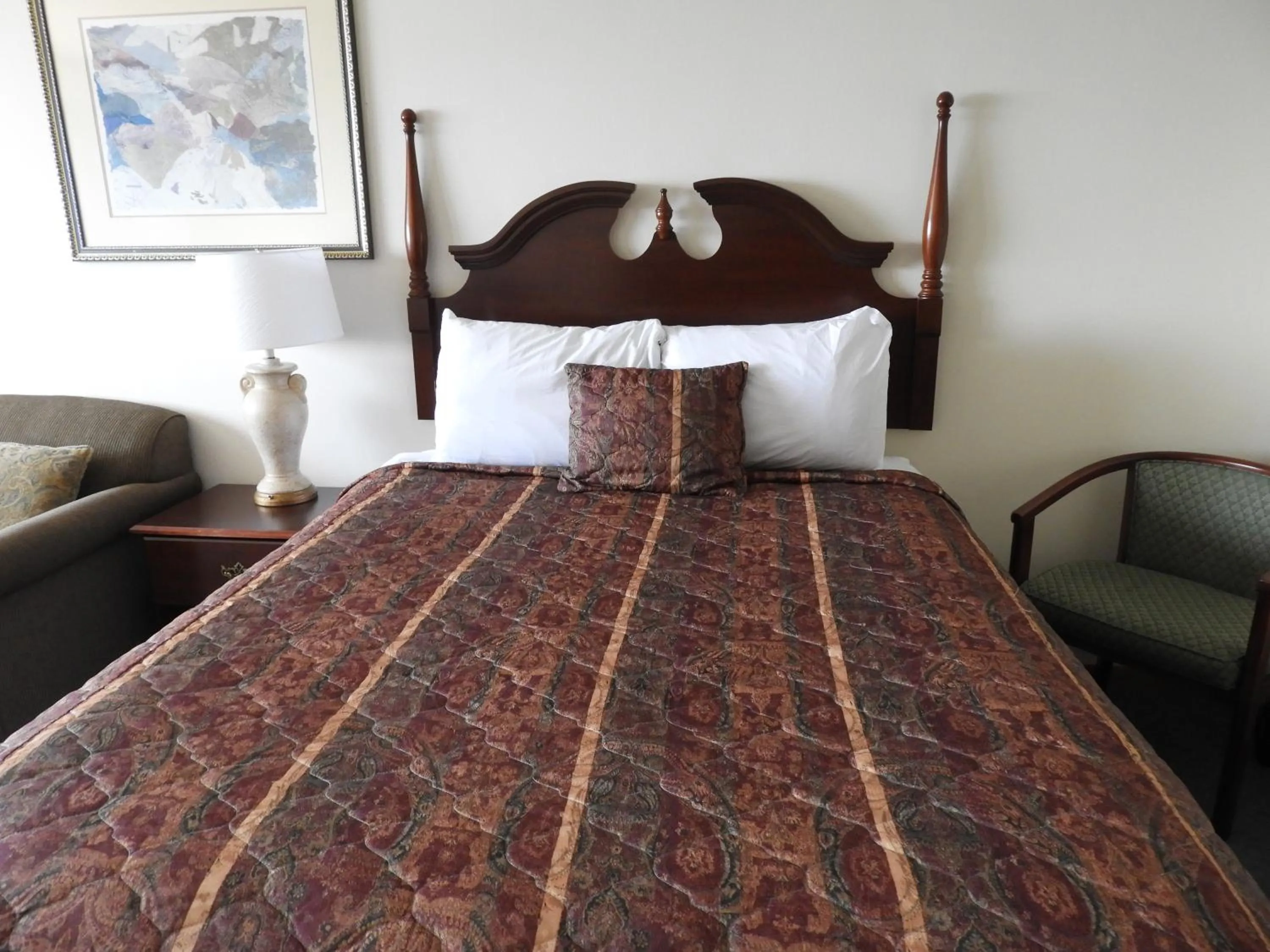 Bedroom, Bed in Admiral Digby Inn Restaurant and Cottages