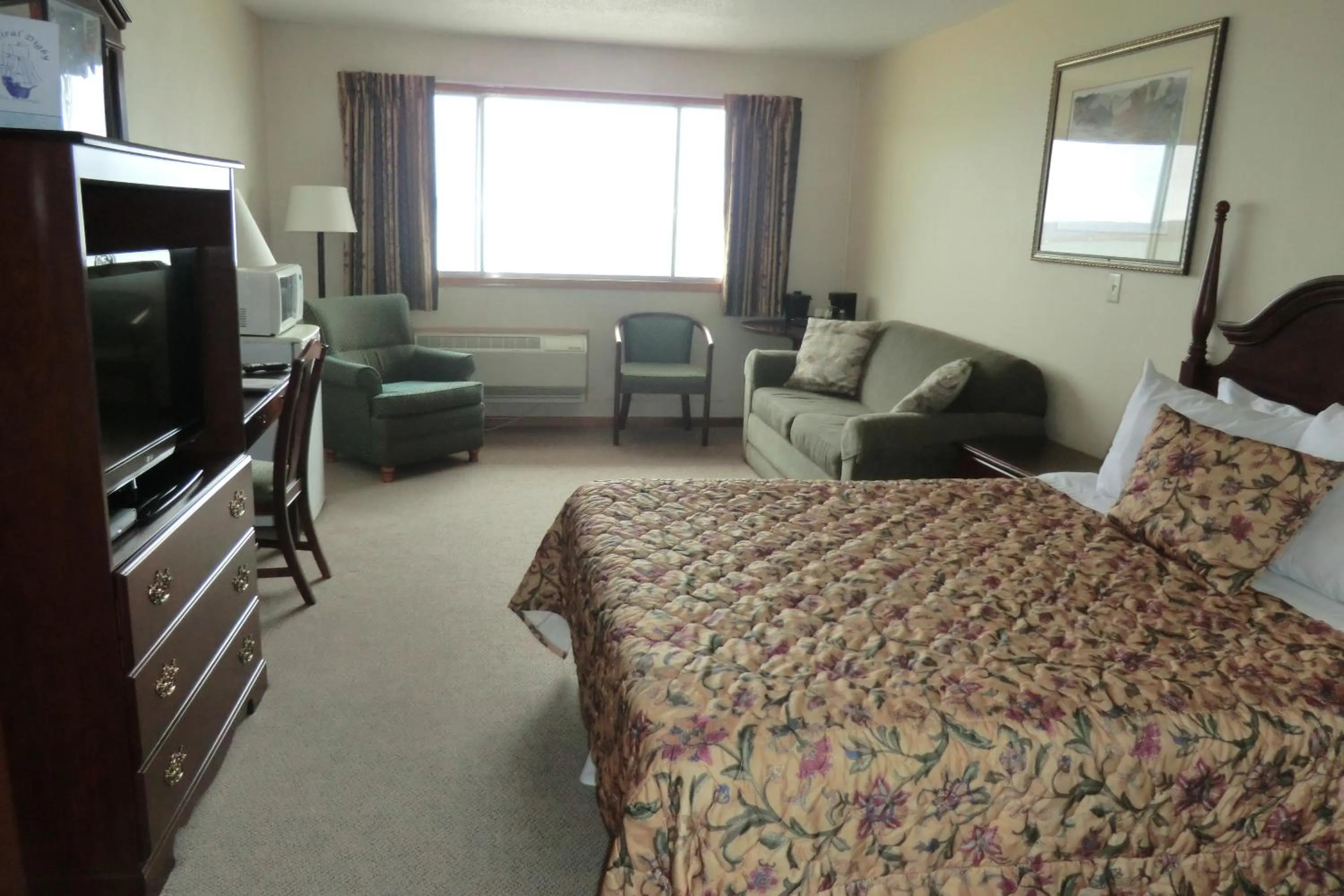 Coffee/tea facilities, Bed in Admiral Digby Inn Restaurant and Cottages