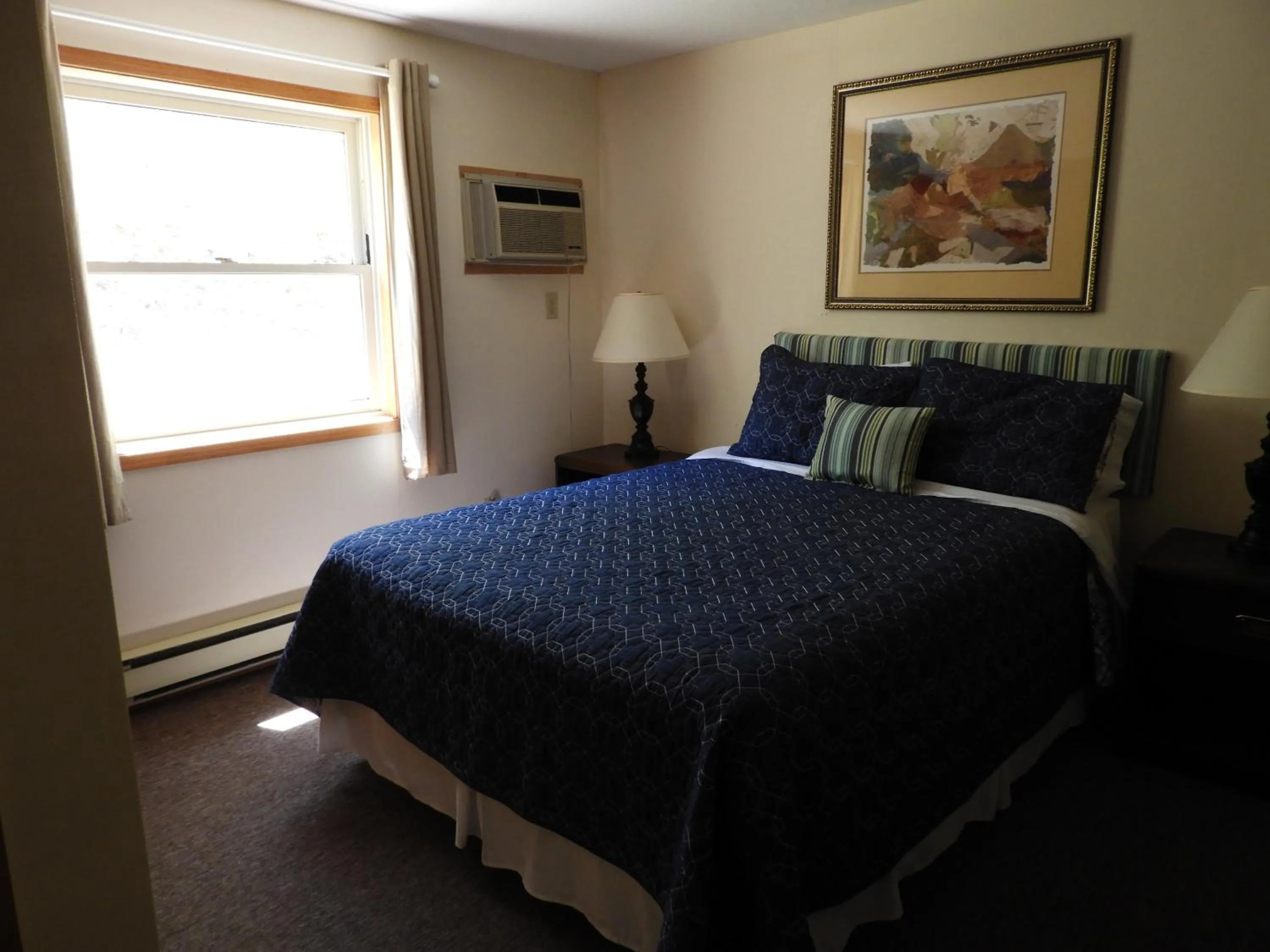 Bedroom, Bed in Admiral Digby Inn Restaurant and Cottages
