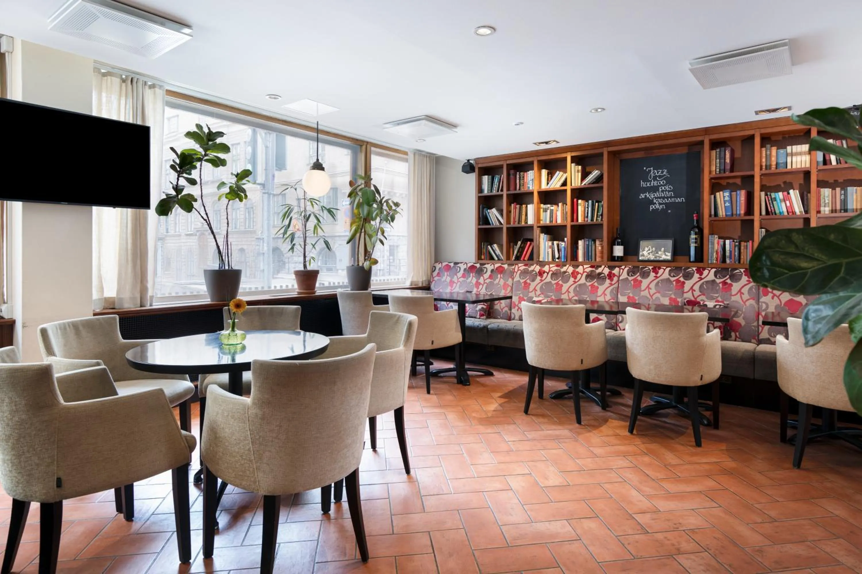 TV and multimedia in Original Sokos Hotel Albert