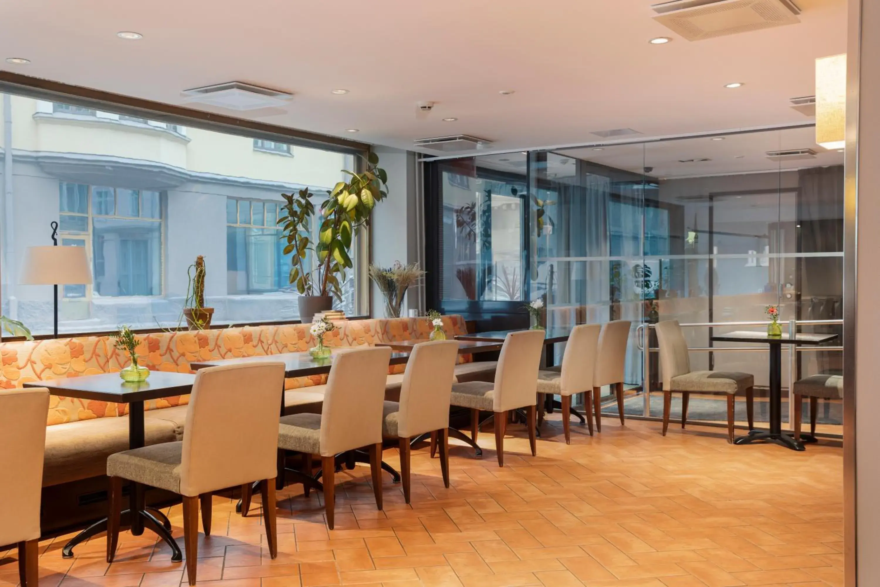 Restaurant/places to eat in Original Sokos Hotel Albert Restaurant/places to eat in Original Sokos Hotel Albert