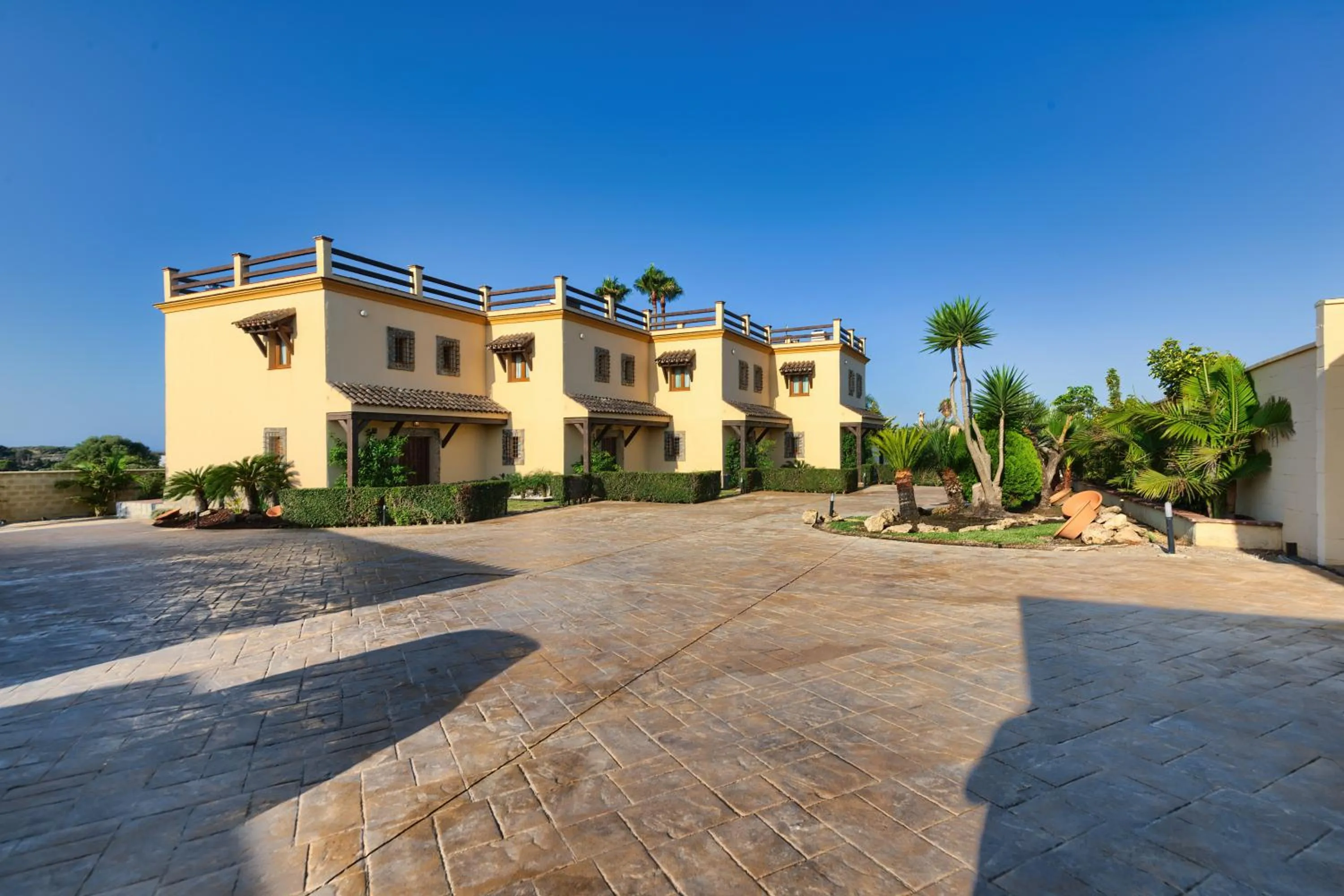 Property building in Apartamentos Villafaro Conil