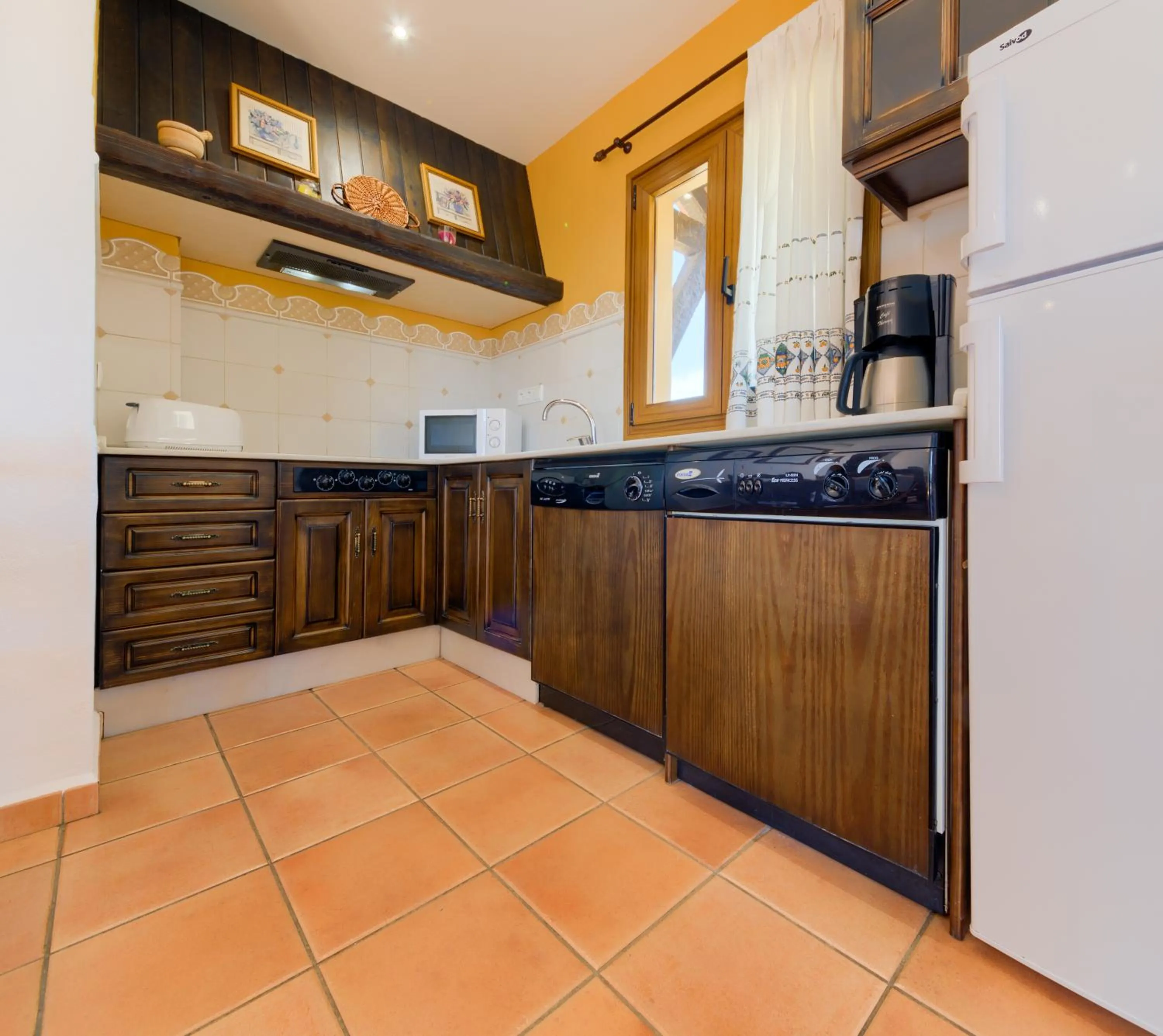 Kitchen or kitchenette in Apartamentos Villafaro Conil