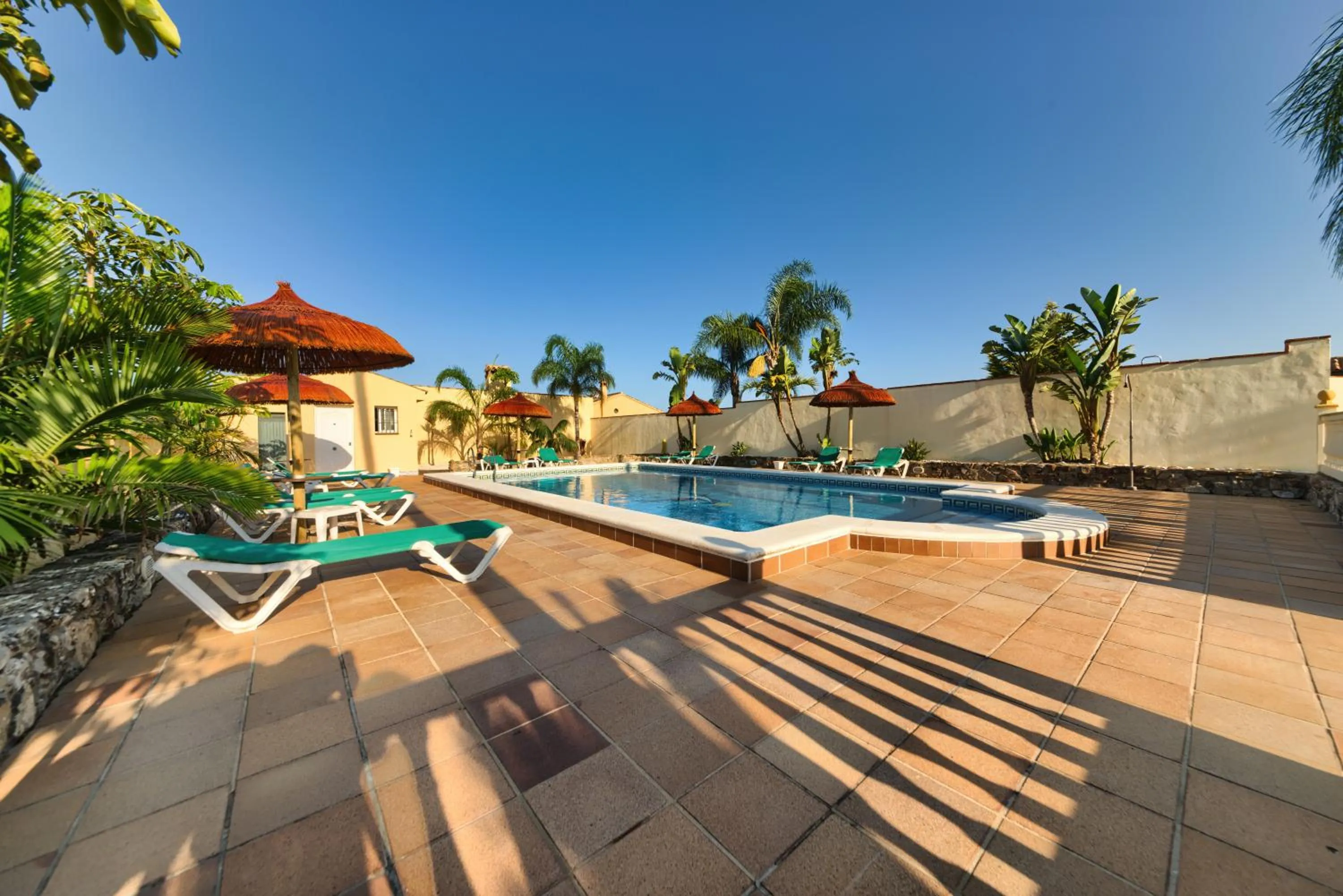 Swimming pool in Apartamentos Villafaro Conil