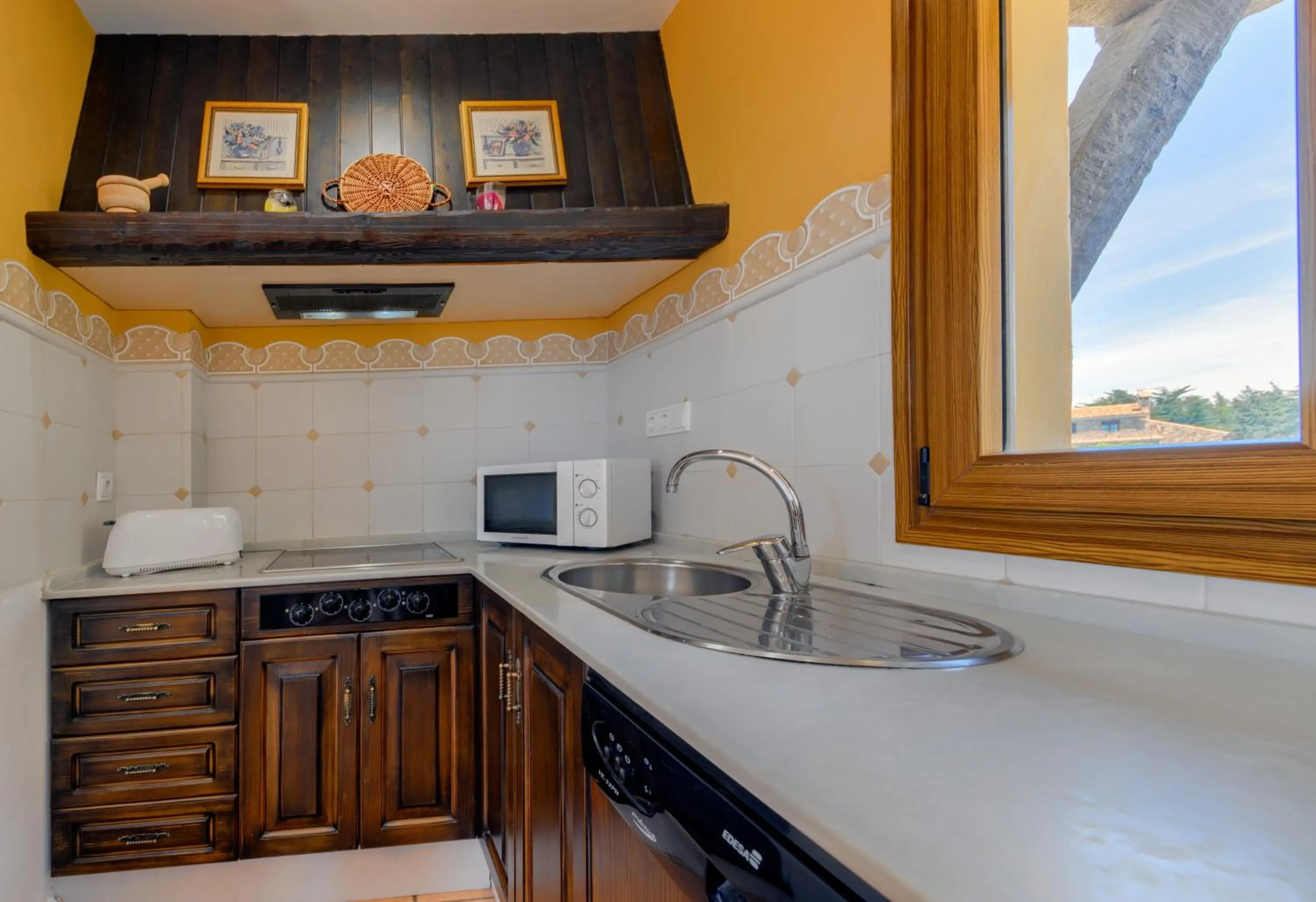 Kitchen or kitchenette in Apartamentos Villafaro Conil