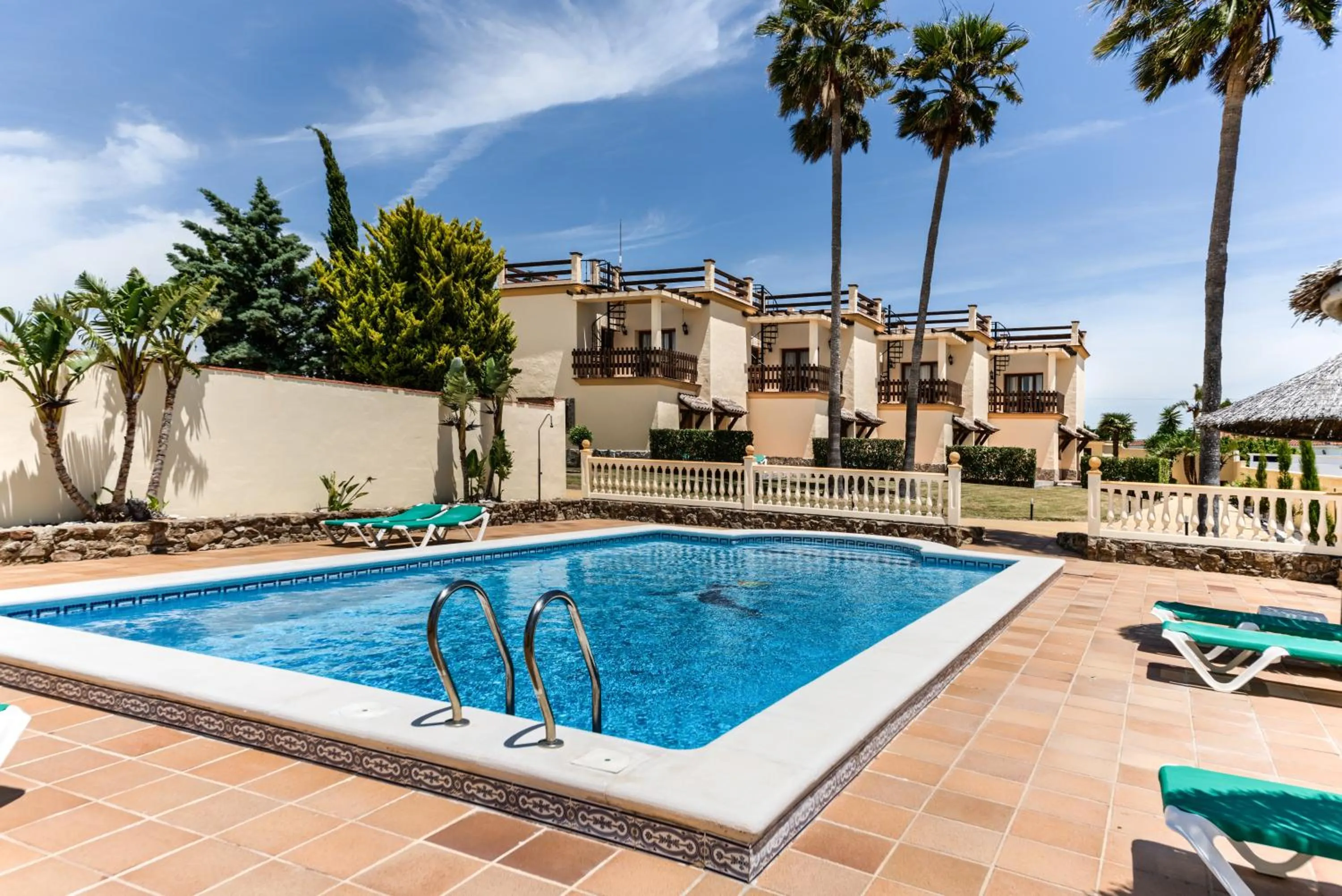 Swimming pool in Apartamentos Villafaro Conil