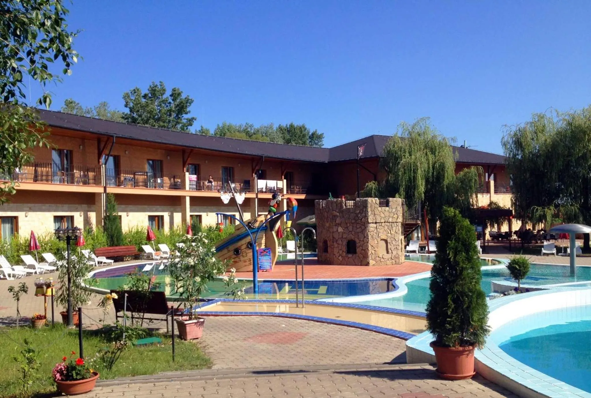 Property building in Session Hotel Ráckeve