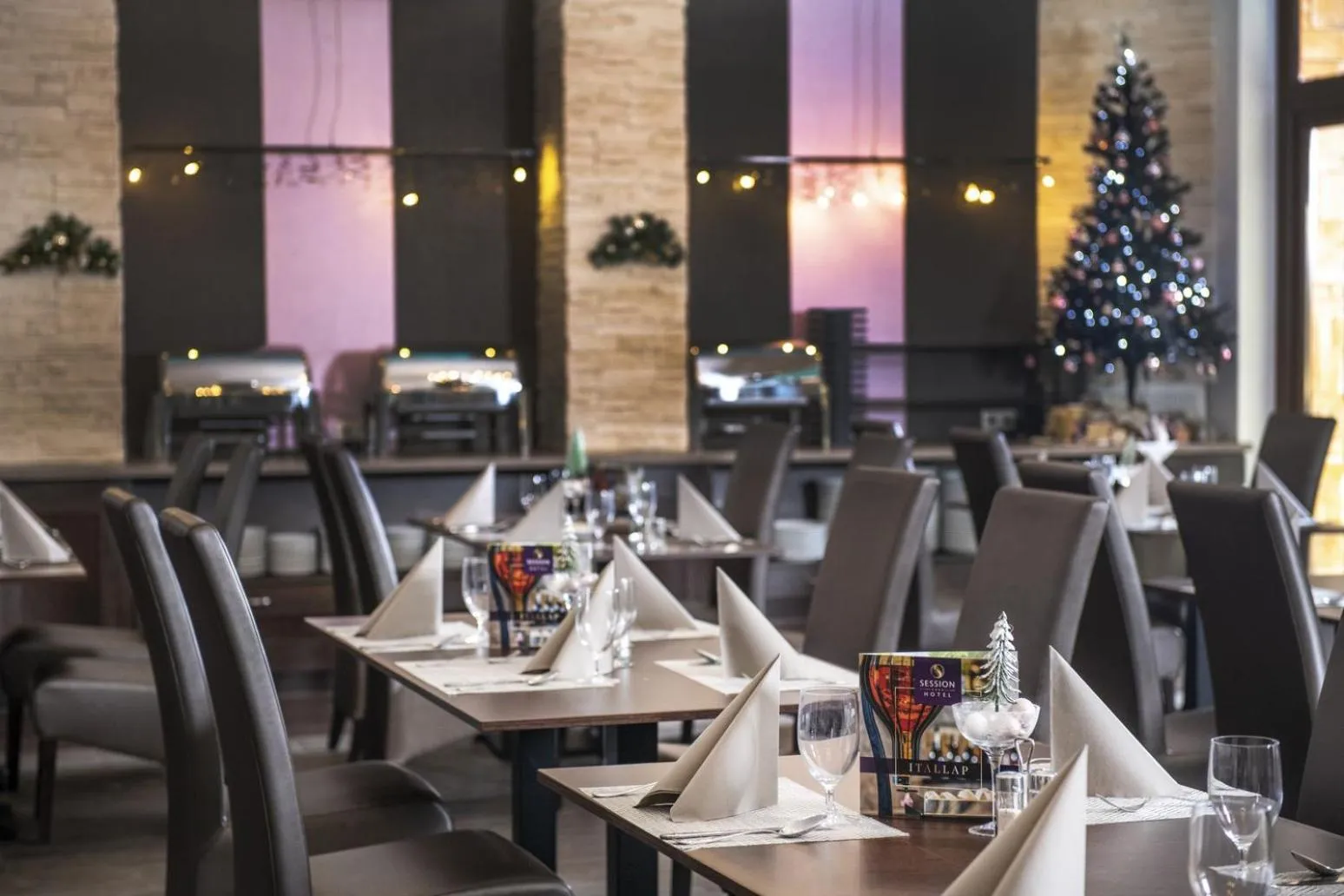 Restaurant/places to eat in Session Hotel Ráckeve