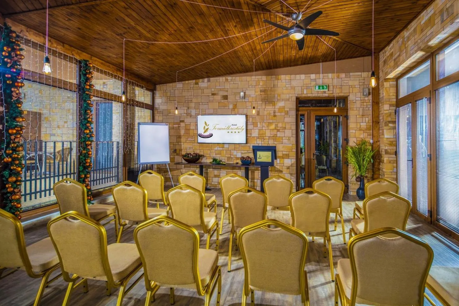 Meeting/conference room in Session Hotel Ráckeve