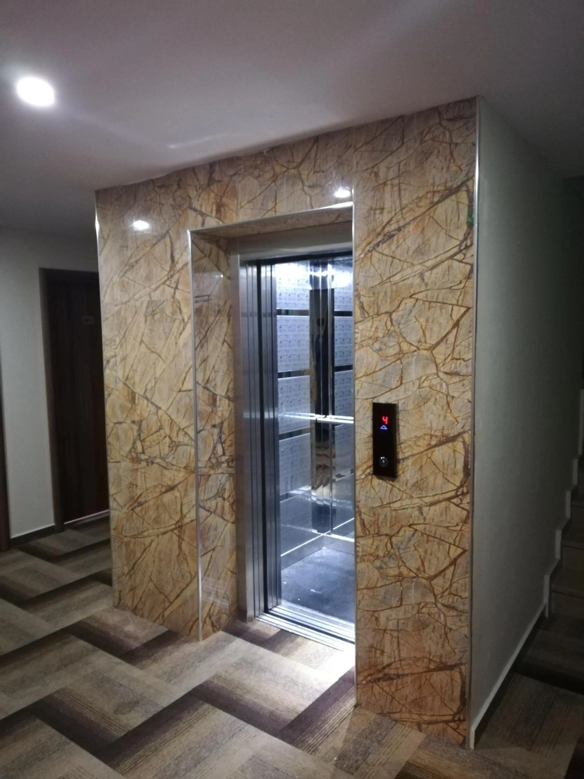 elevator in Bursa şahin hotel