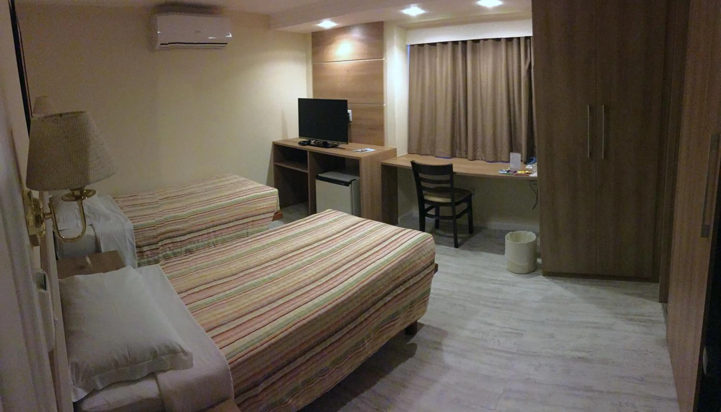 Photo of the whole room, Bed in Palace Hotel Campos dos Goytacazes