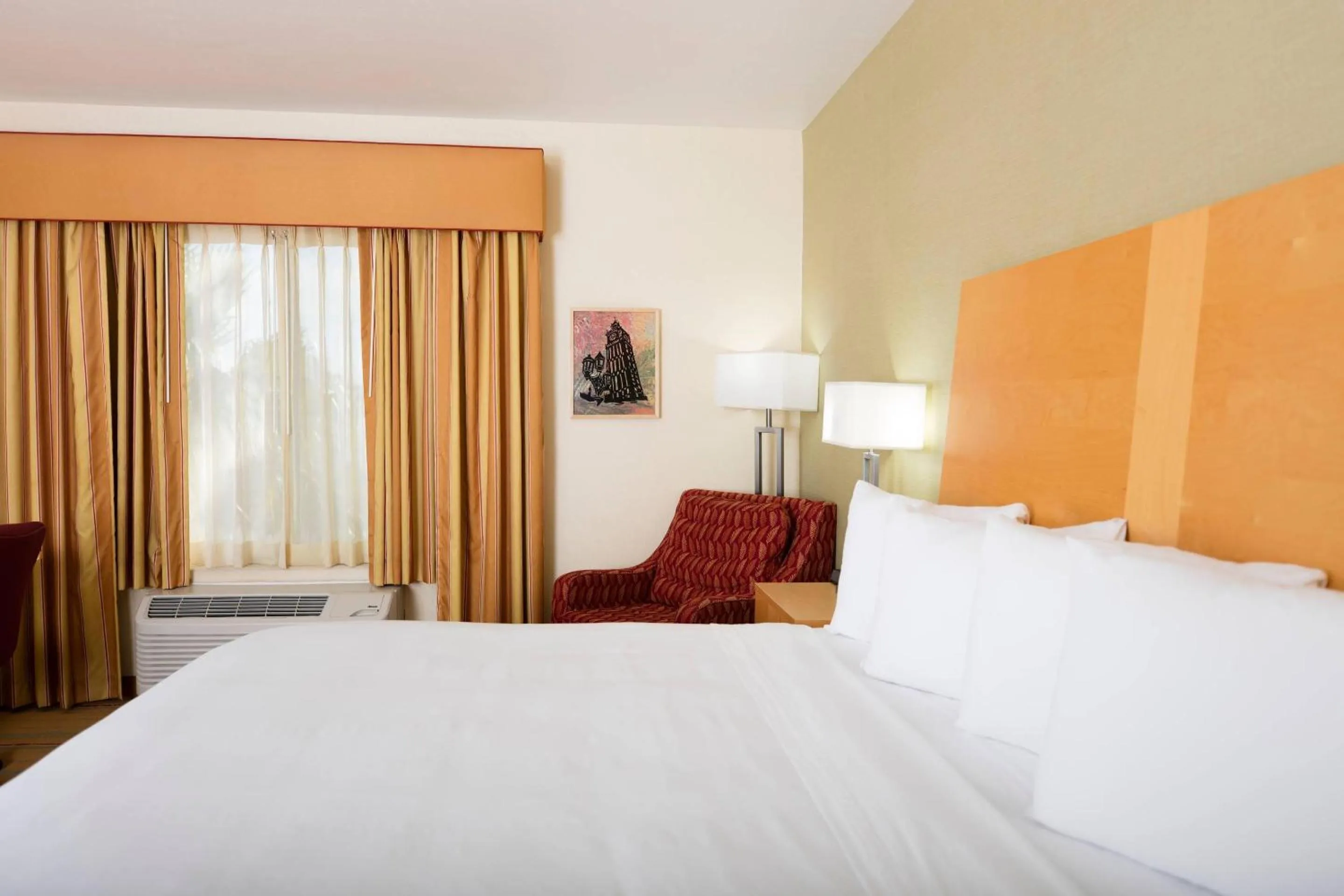 Bedroom, Bed in Radisson Hotel Yuma