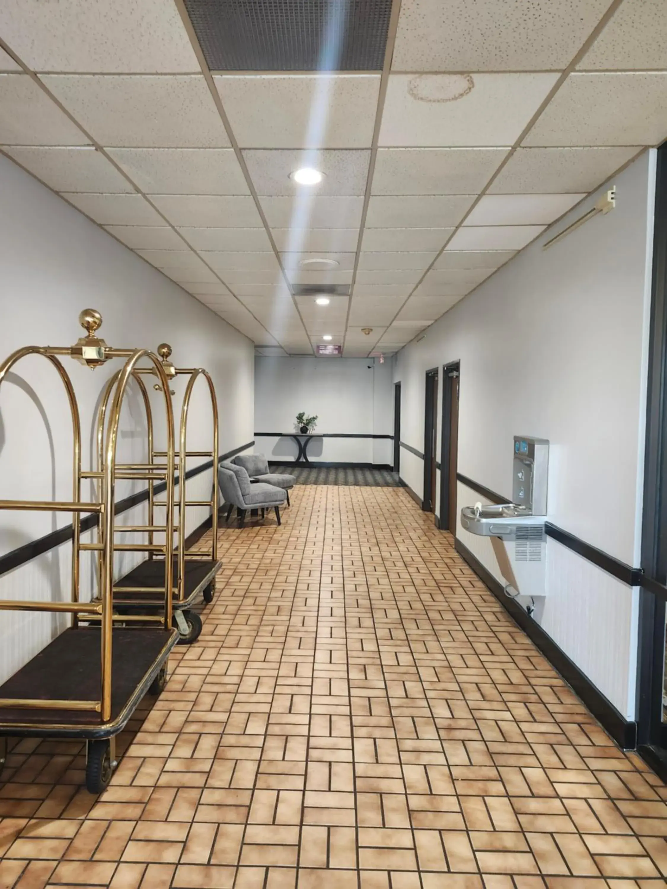 Facade/entrance in Abilene Whitten Inn Facade/entrance in Abilene Whitten Inn