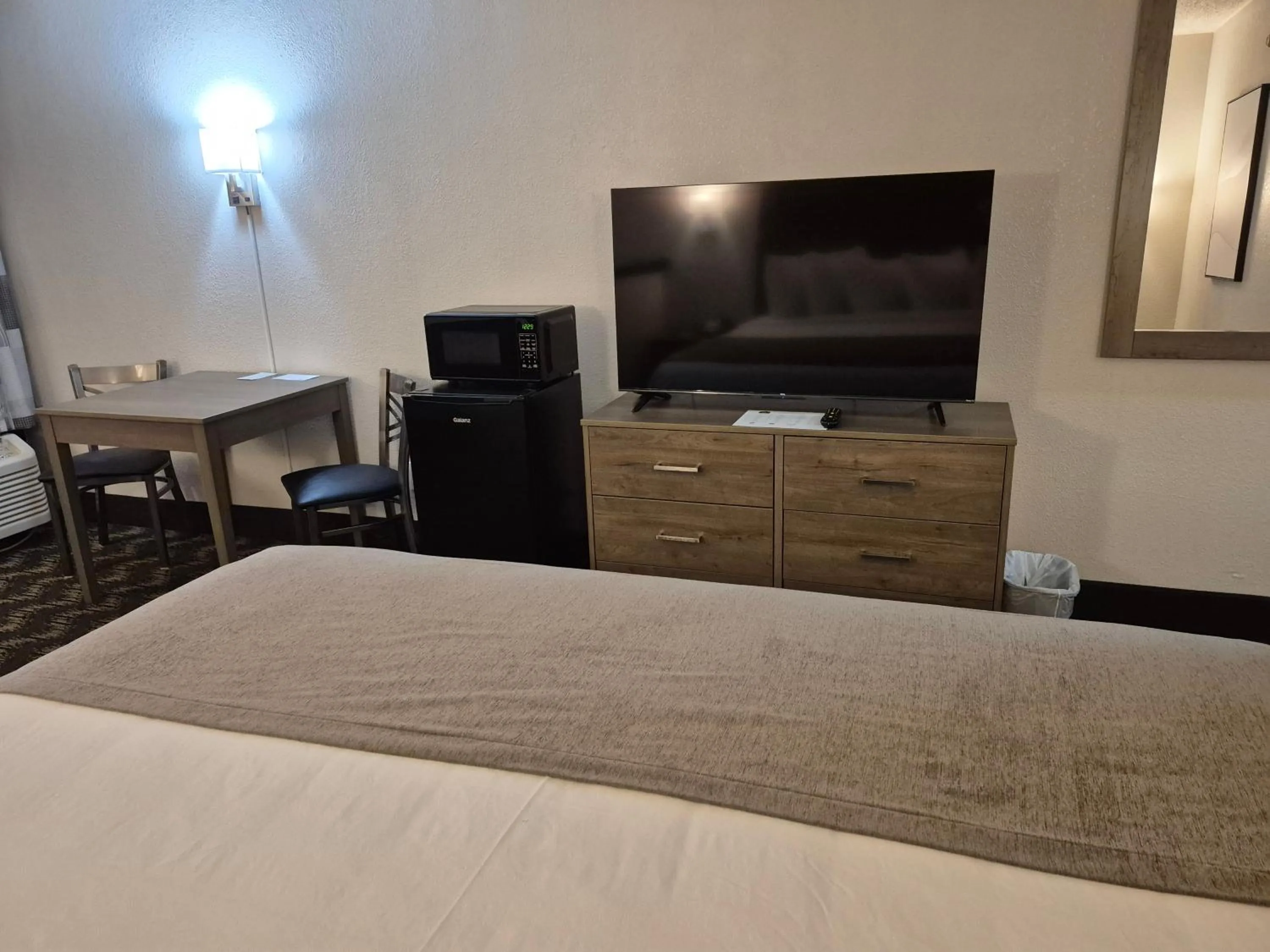 Bed in Abilene Whitten Inn