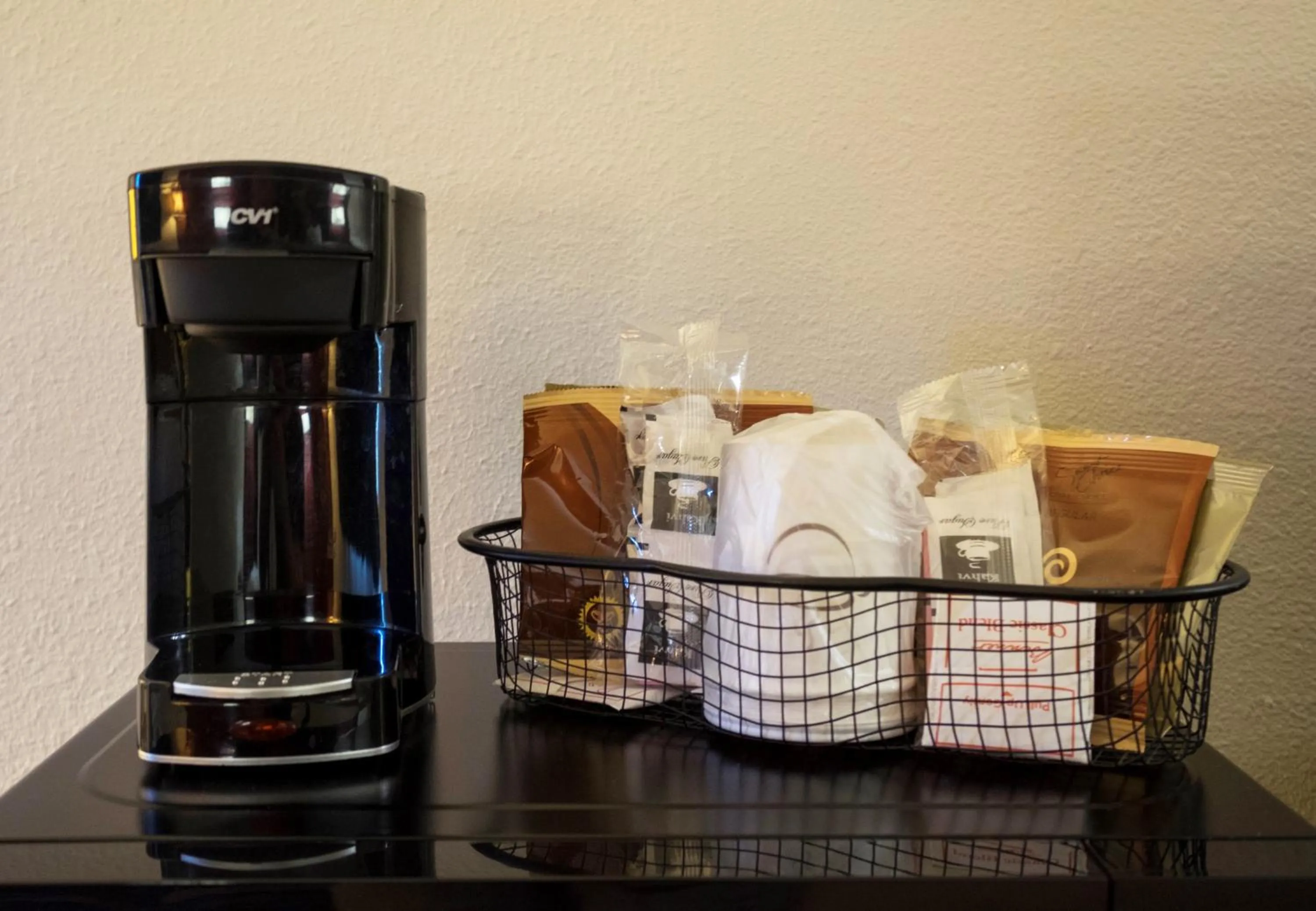 Photo of the whole room in Red Roof Inn Binghamton North