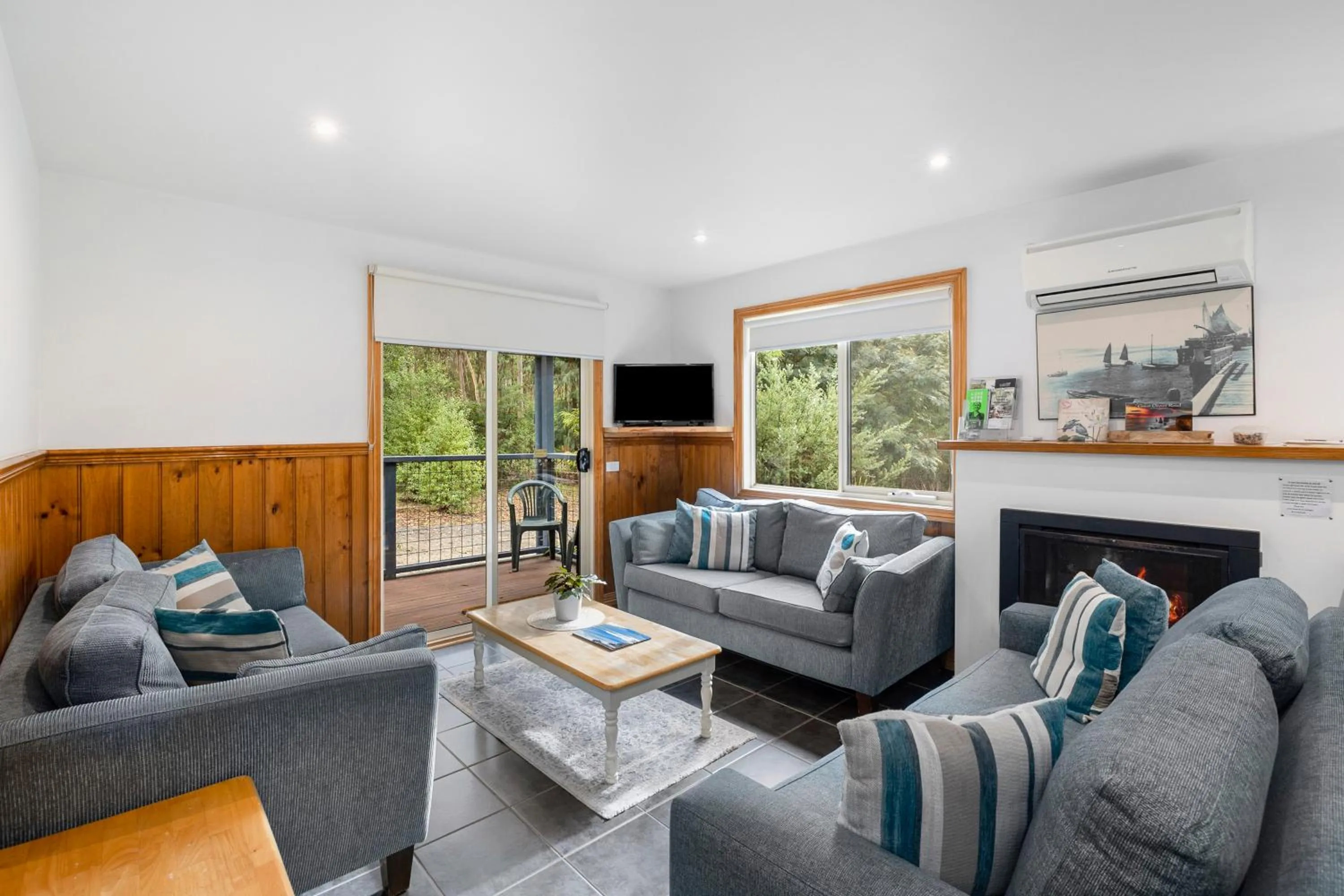Lorne Bush House Cottages & Eco Retreats