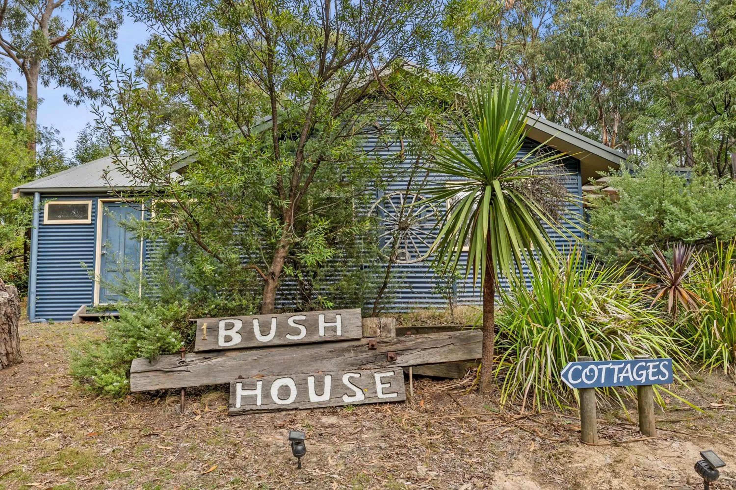 Lorne Bush House Cottages & Eco Retreats