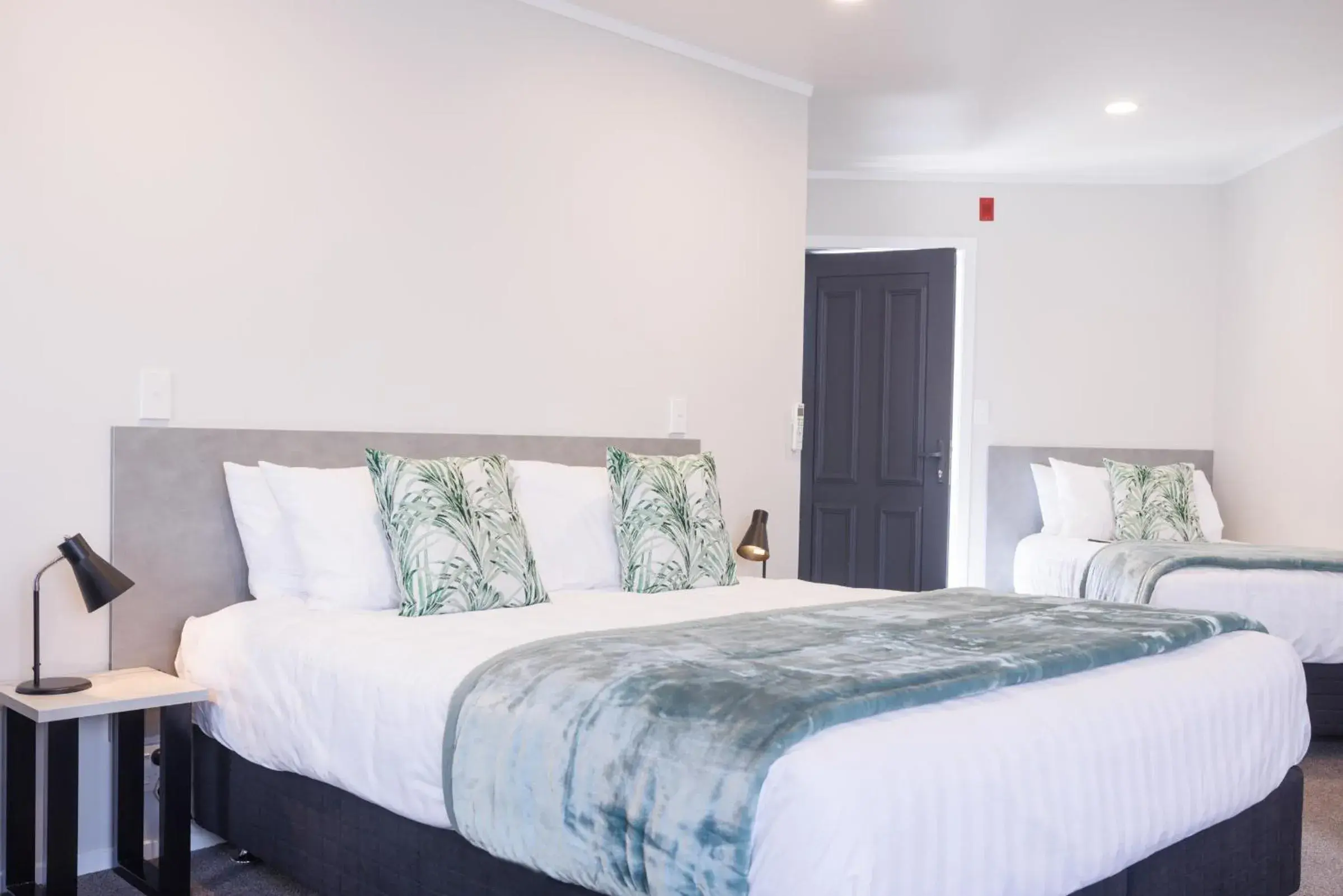 Bed in BK's Pohutukawa Lodge Bed in BK's Pohutukawa Lodge