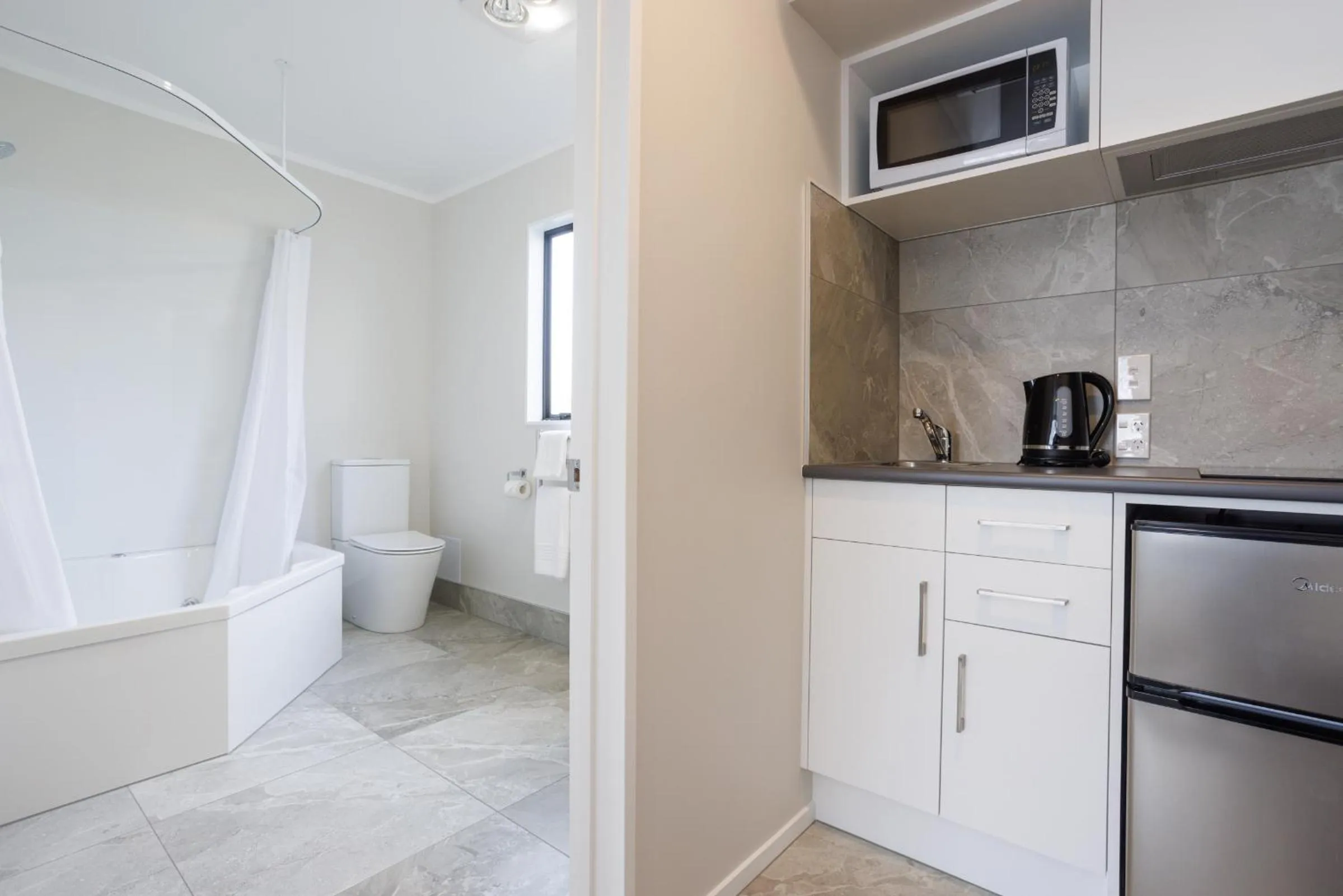 Bathroom in BK's Pohutukawa Lodge