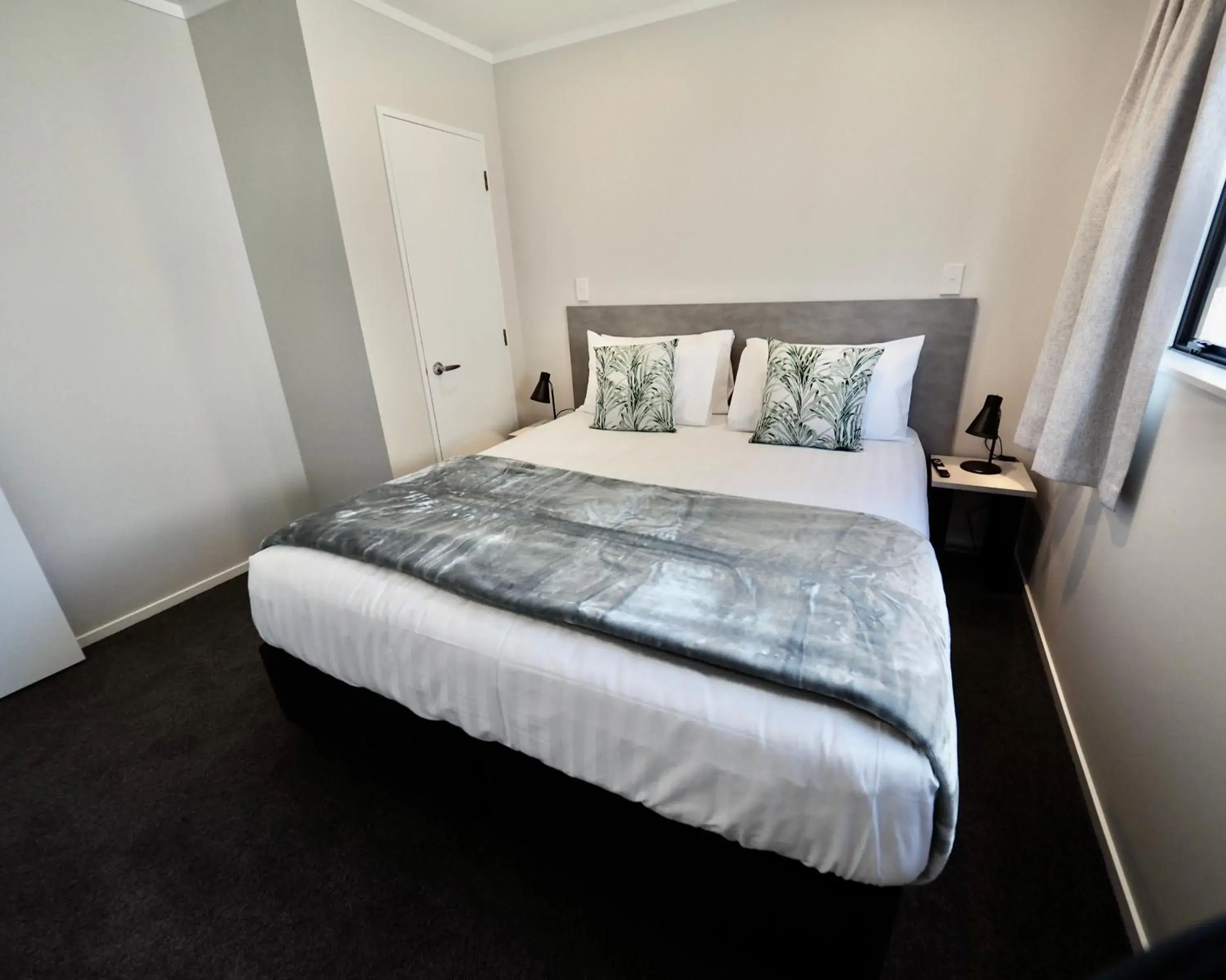 Bed in BK's Pohutukawa Lodge Bed in BK's Pohutukawa Lodge