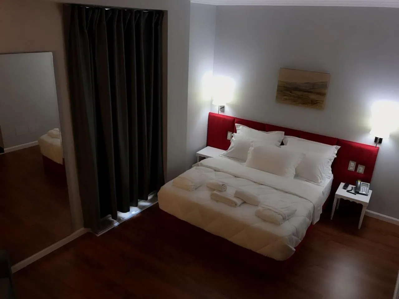 Bedroom, Bed in Ruby Palace