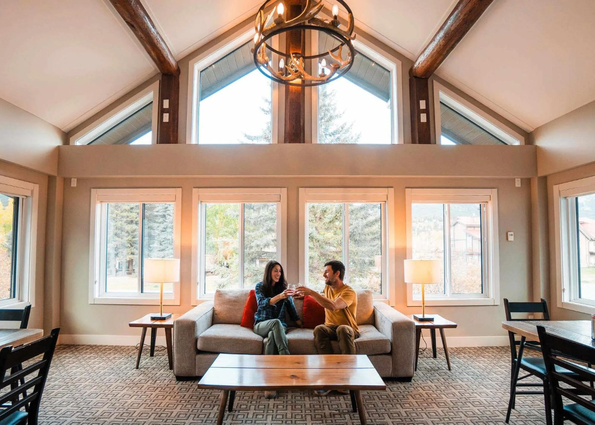 Communal lounge/ TV room in Basecamp Lodge Canmore