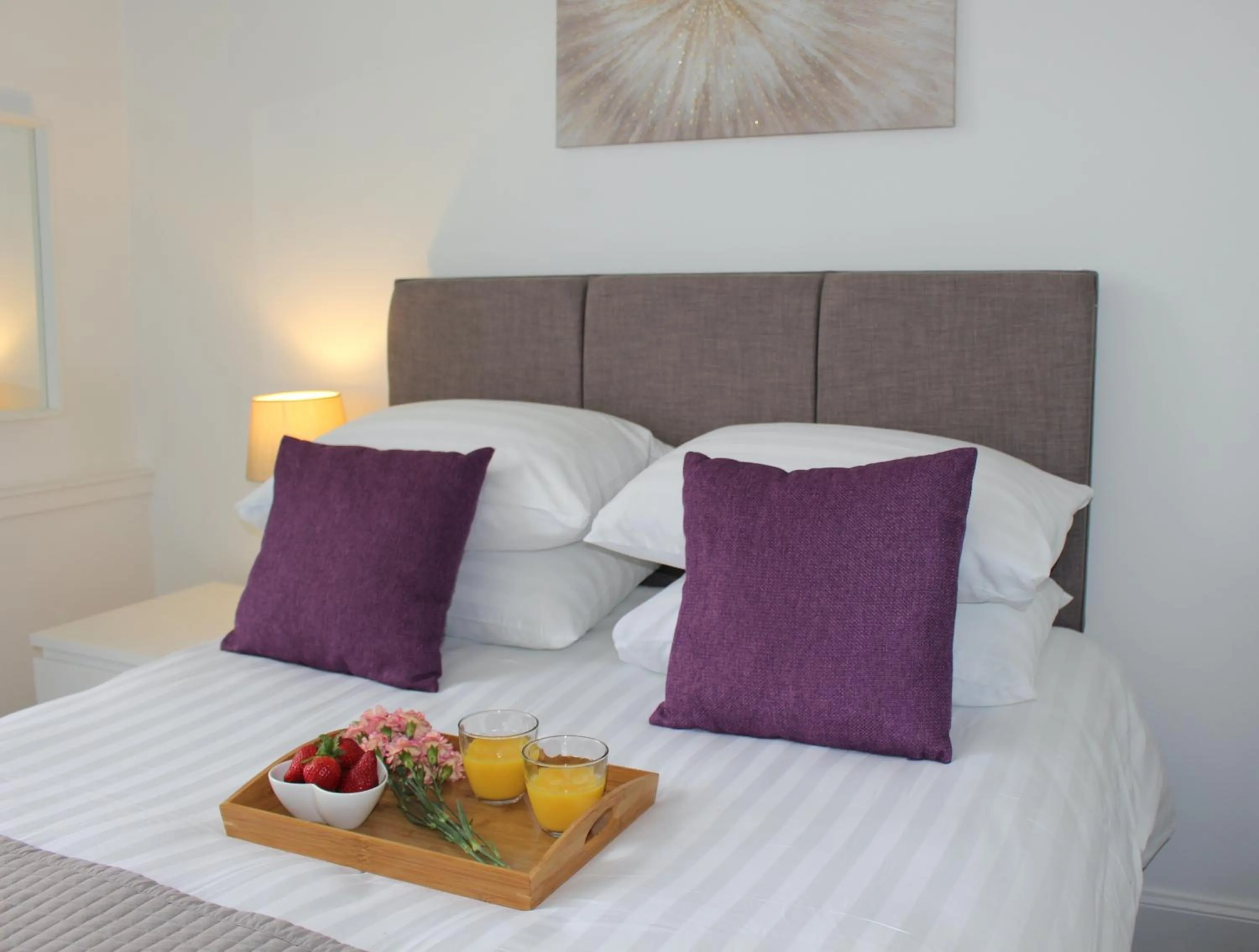Bed in Kirk View Apartment
