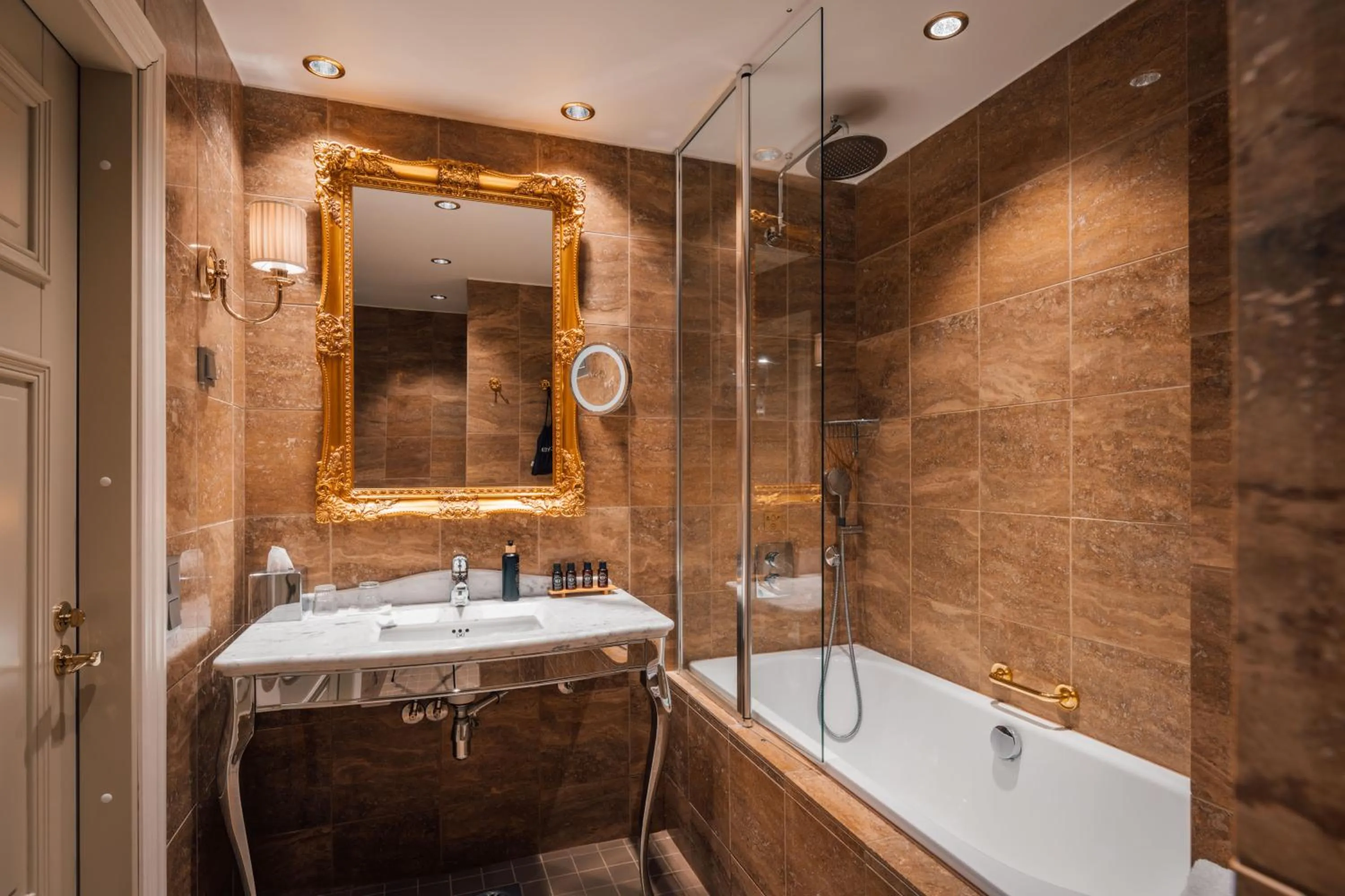 Shower in Hotel Haikko Manor & Spa