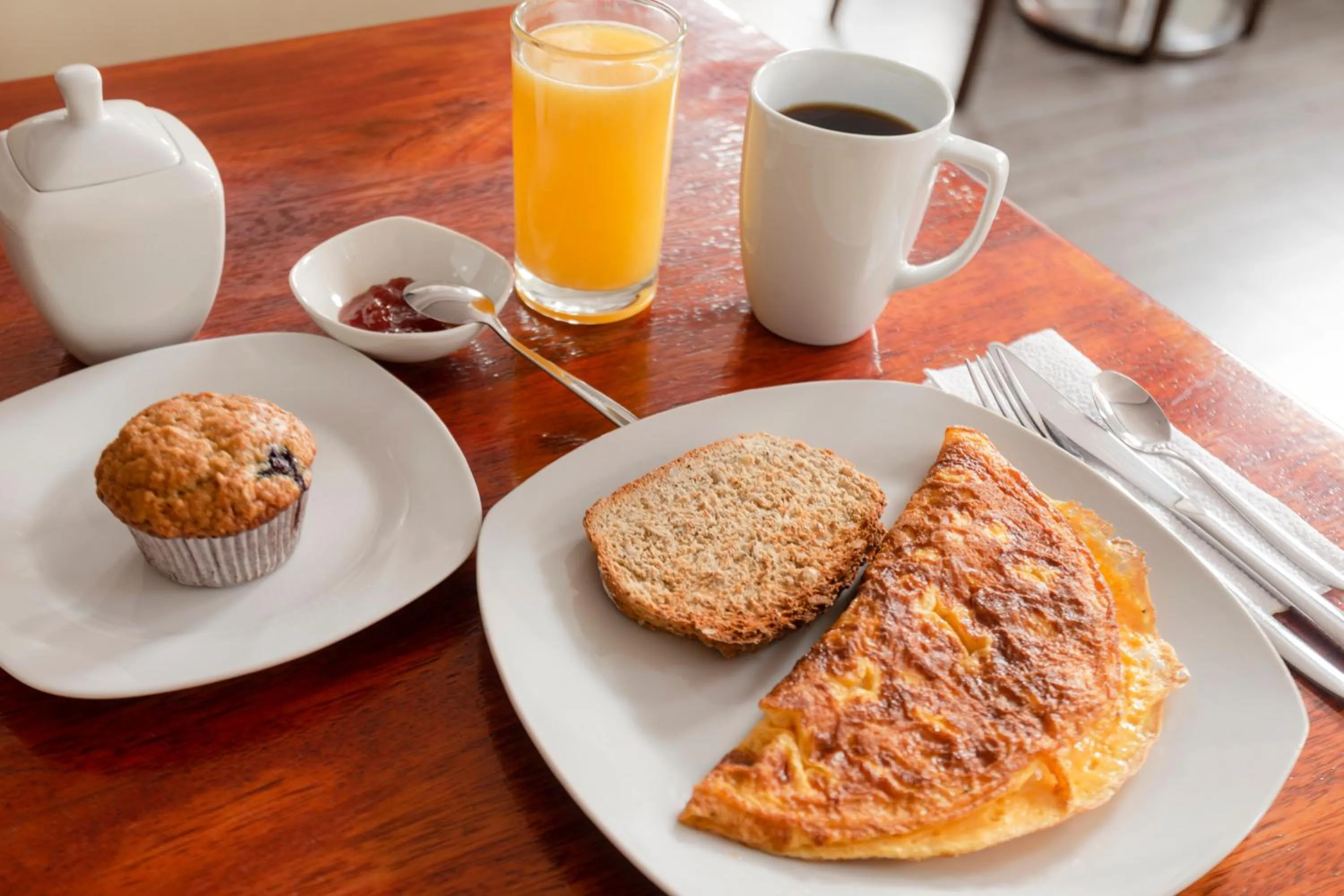 Breakfast in La Luna Inn