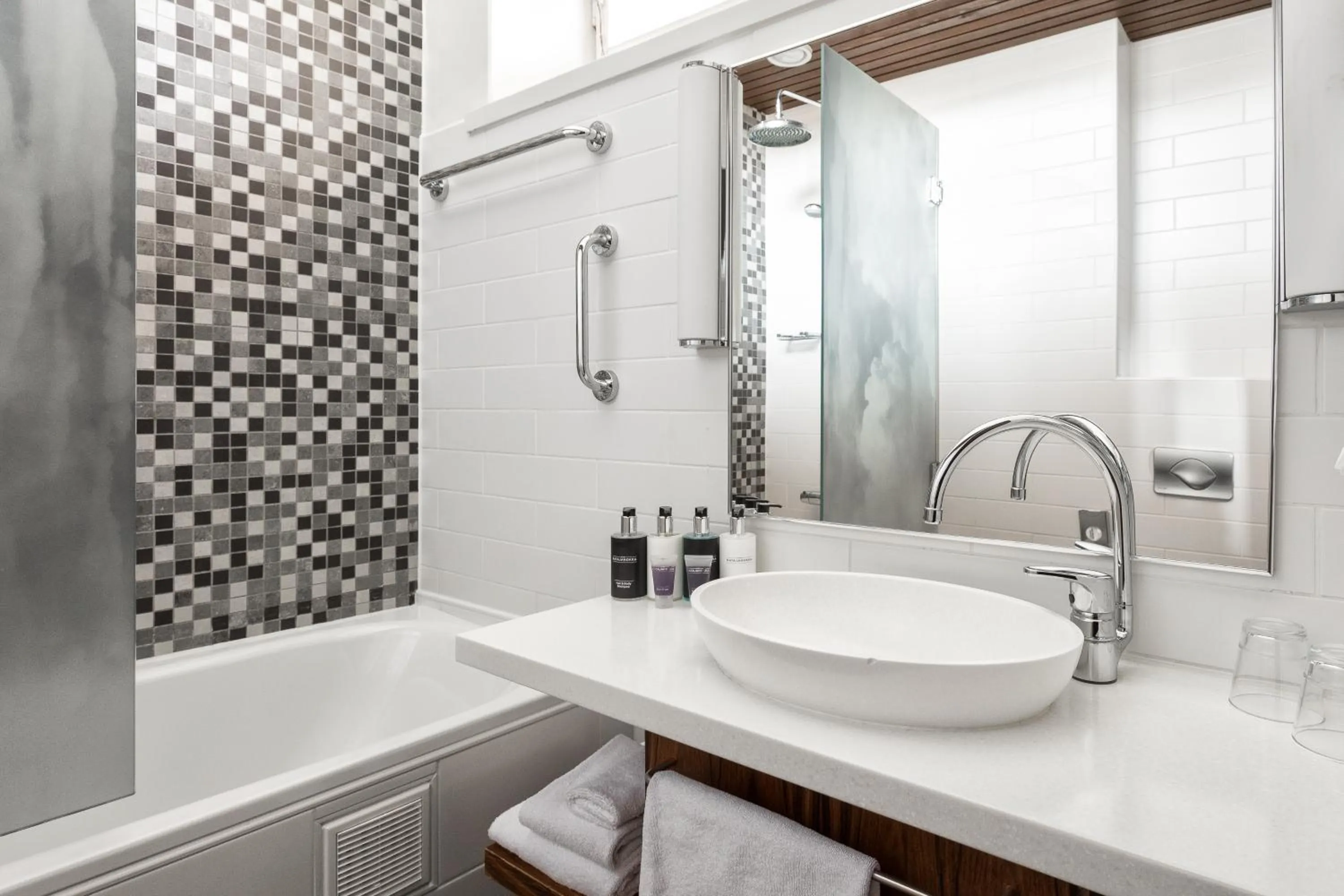 Bathroom in Hotel Katajanokka, Helsinki, a Tribute Portfolio Hotel