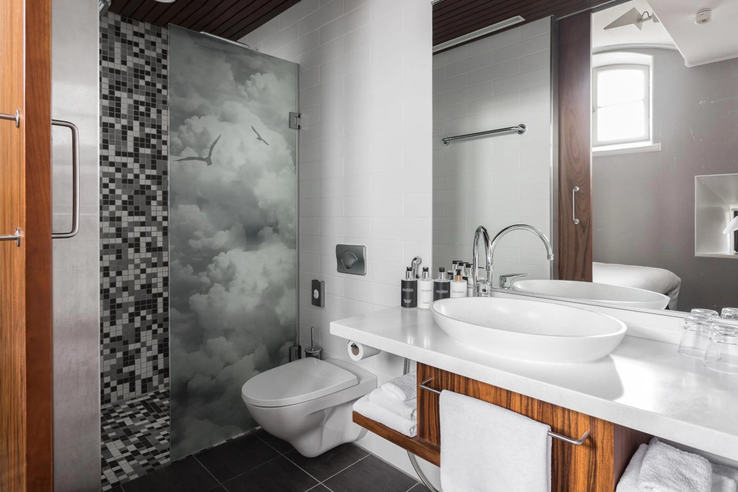 Shower in Hotel Katajanokka, Helsinki, a Tribute Portfolio Hotel